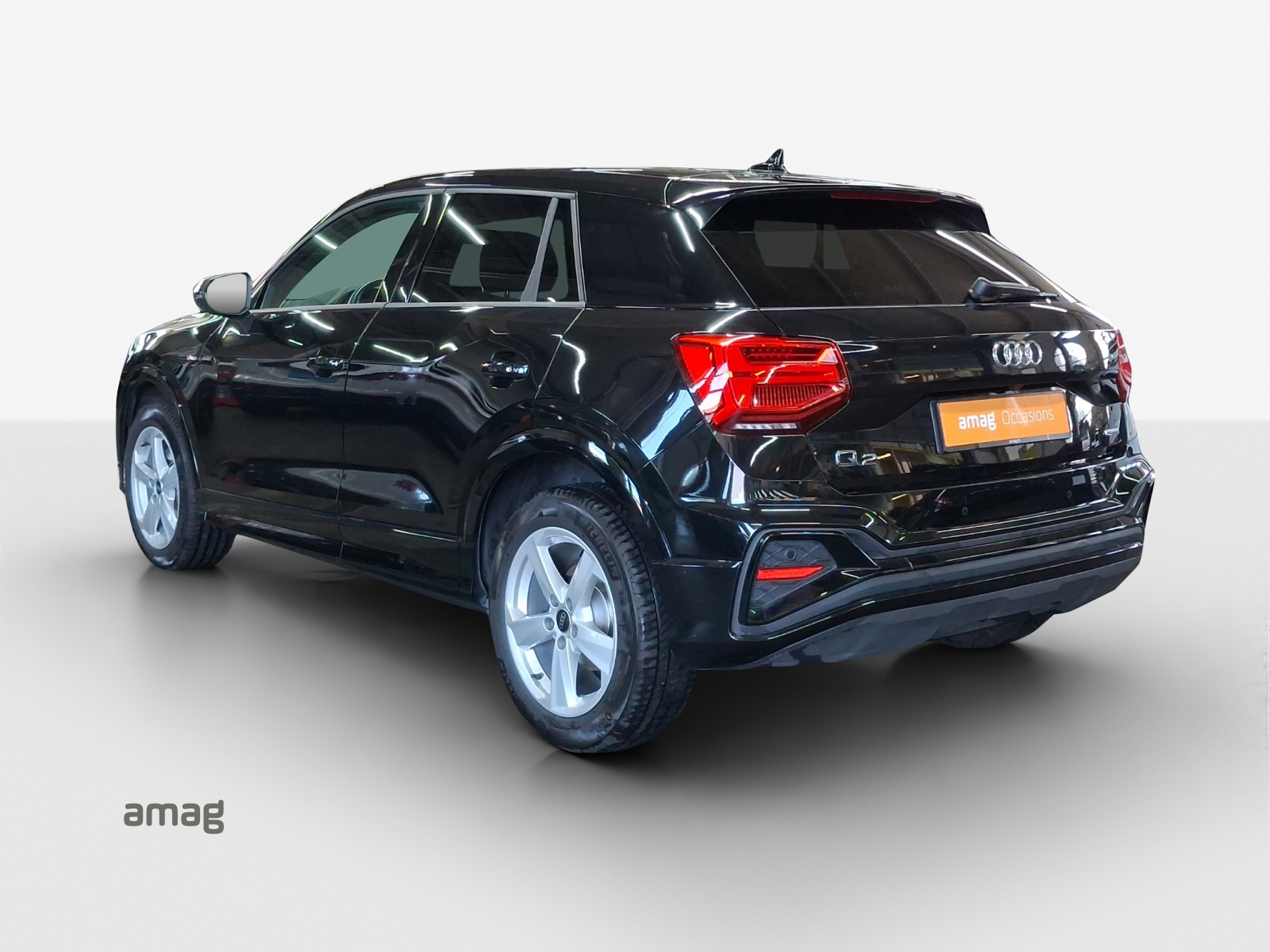 AUDI Q2 40 TFSI S line Attraction quattro S-tronic-image-2