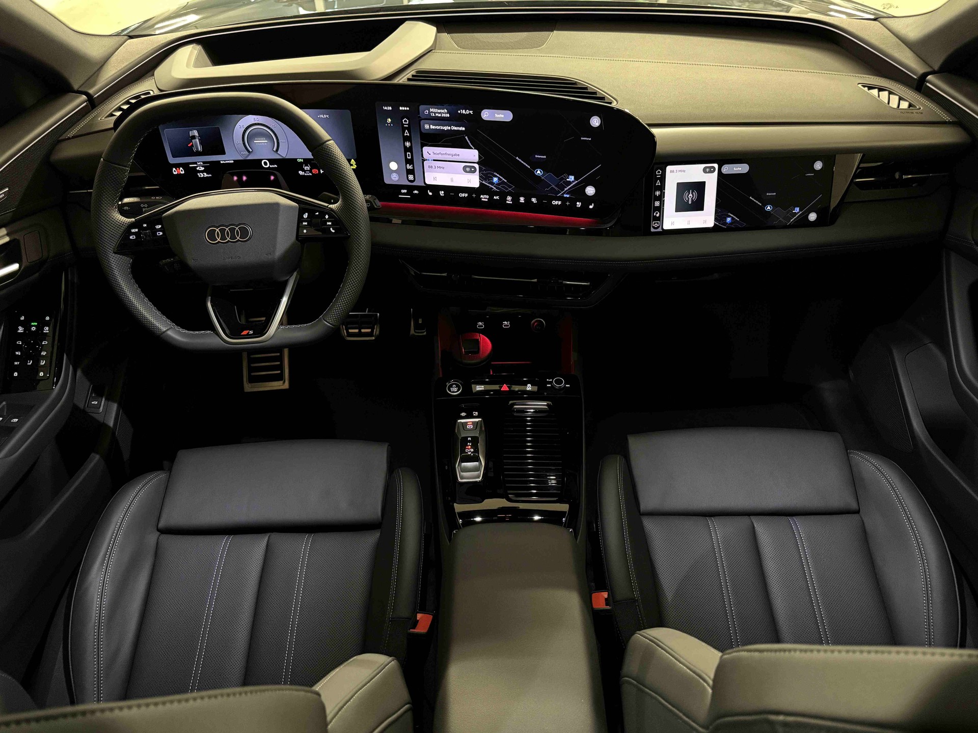 AUDI Q6 e-tron quattro-image-11