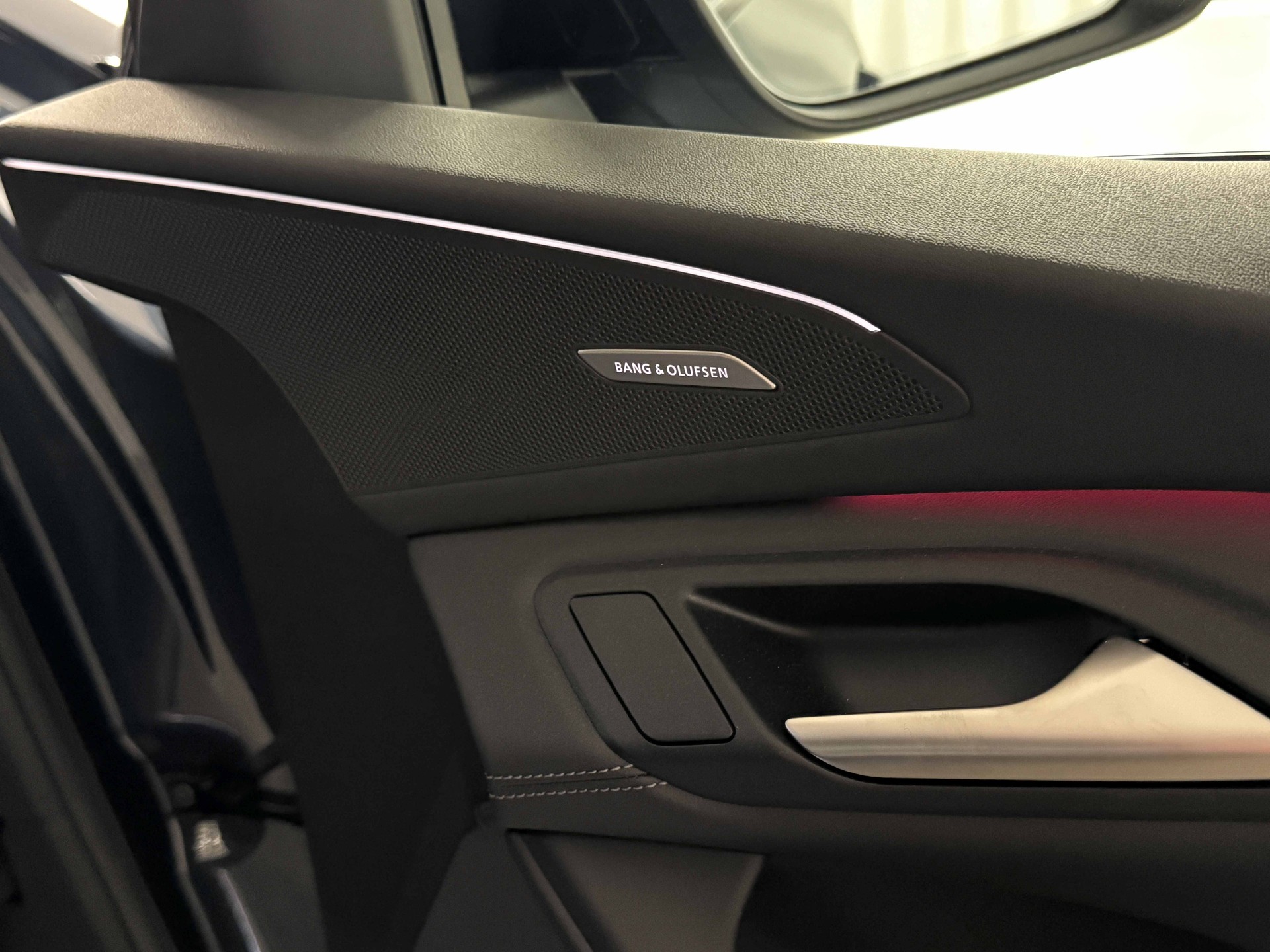 AUDI Q6 e-tron quattro-image-13