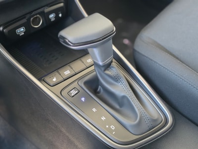 Hyundai i20 1.0 T-GDi Amplia DCT — photo 8
