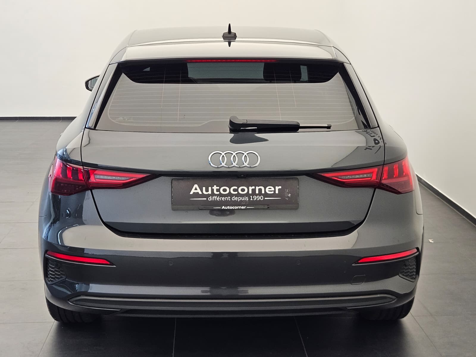 AUDI A3 Sportback 35 TFSI Attraction S-tronic-image-7