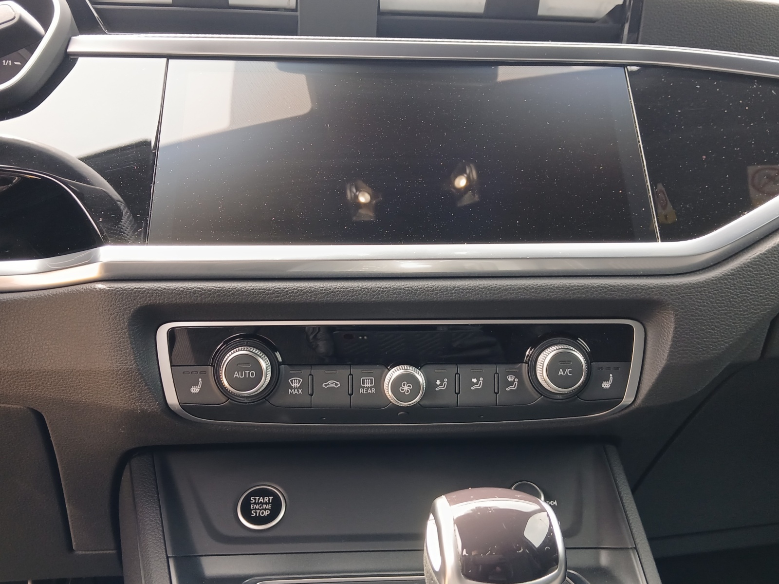 AUDI Q3 Sportback 40 TDI S line quattro S-tronic-image-10