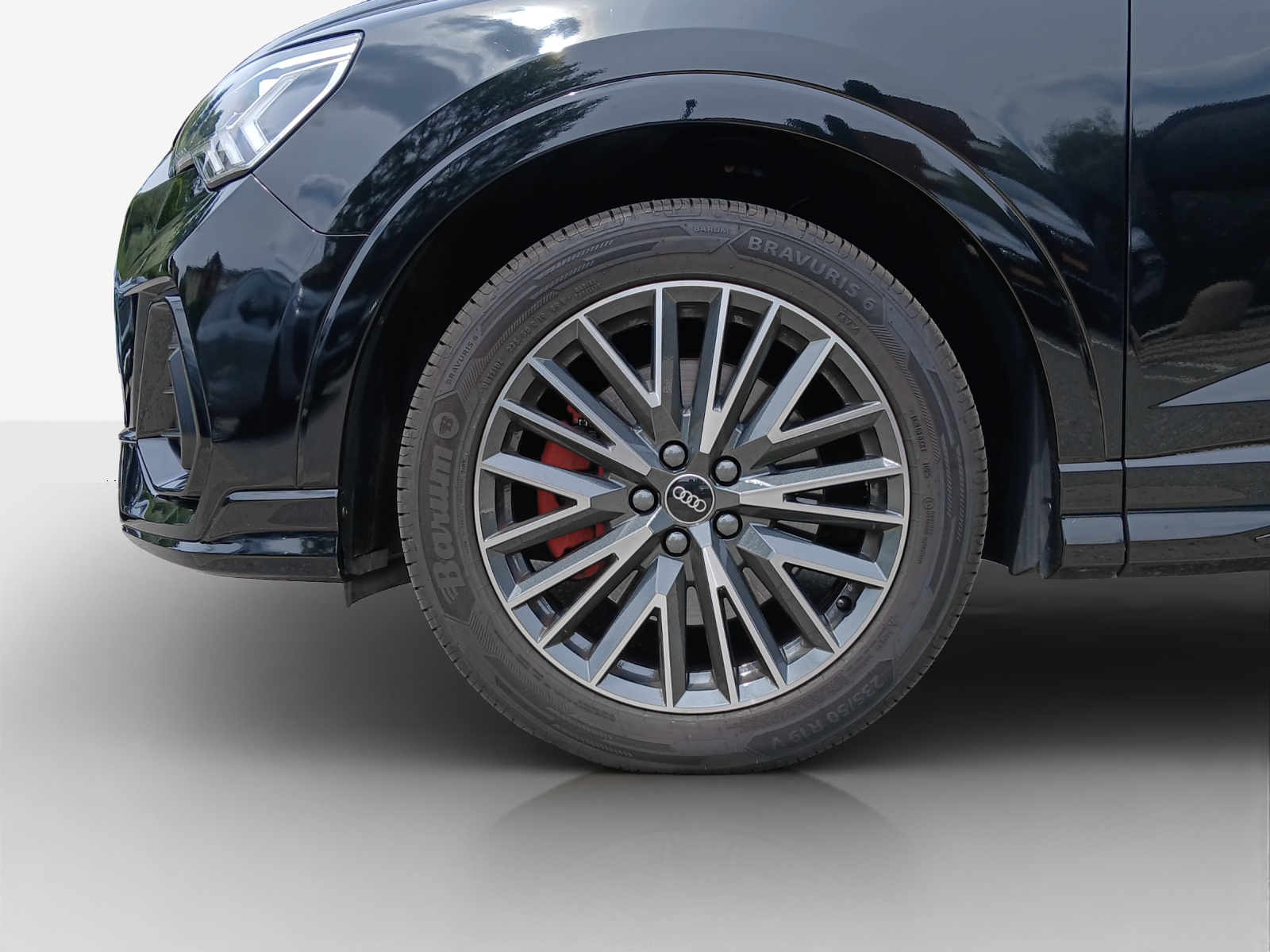 AUDI Q3 Sportback 40 TDI S line quattro S-tronic-image-13