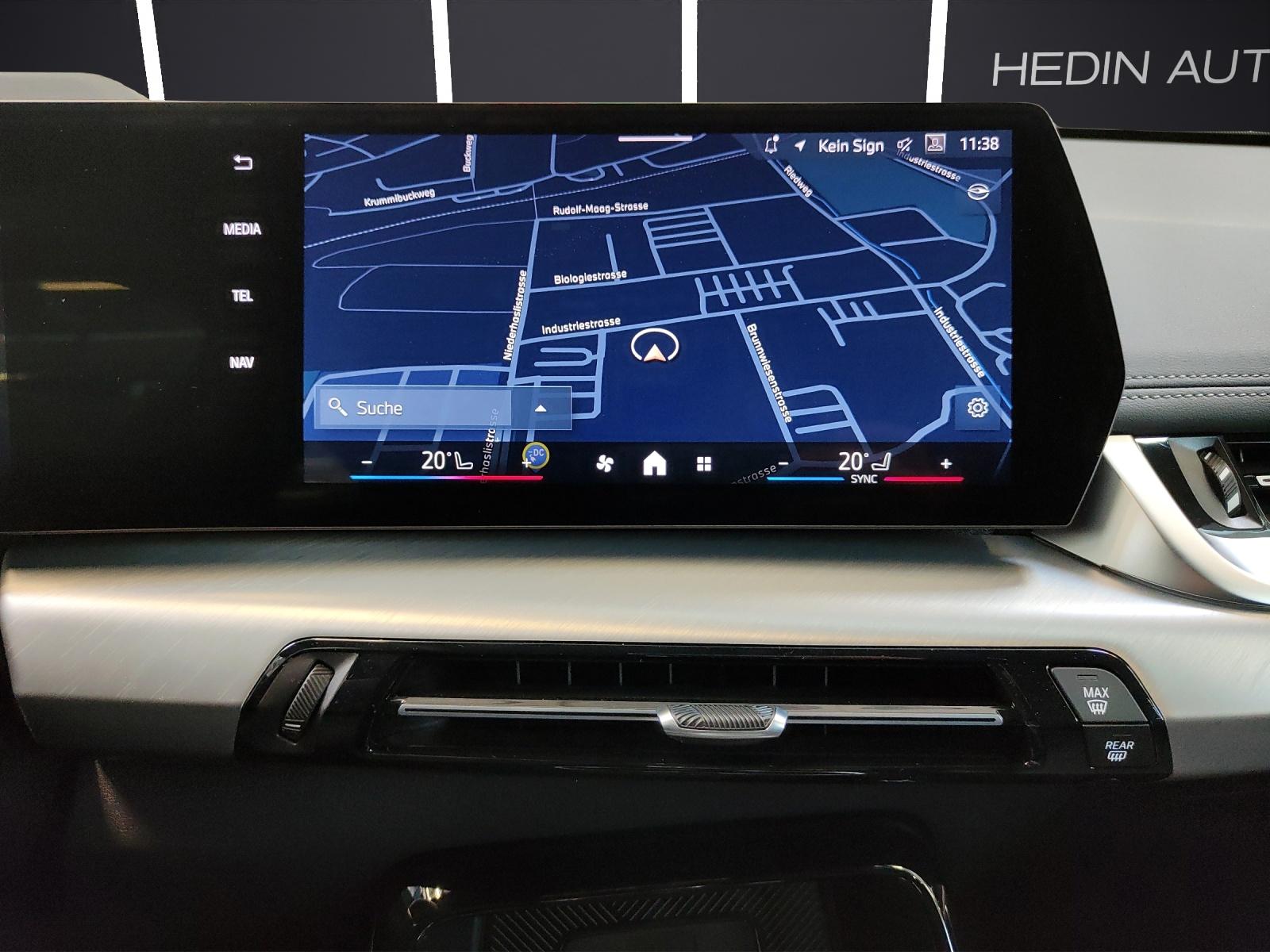 BMW iX 30 xDrive-image-13