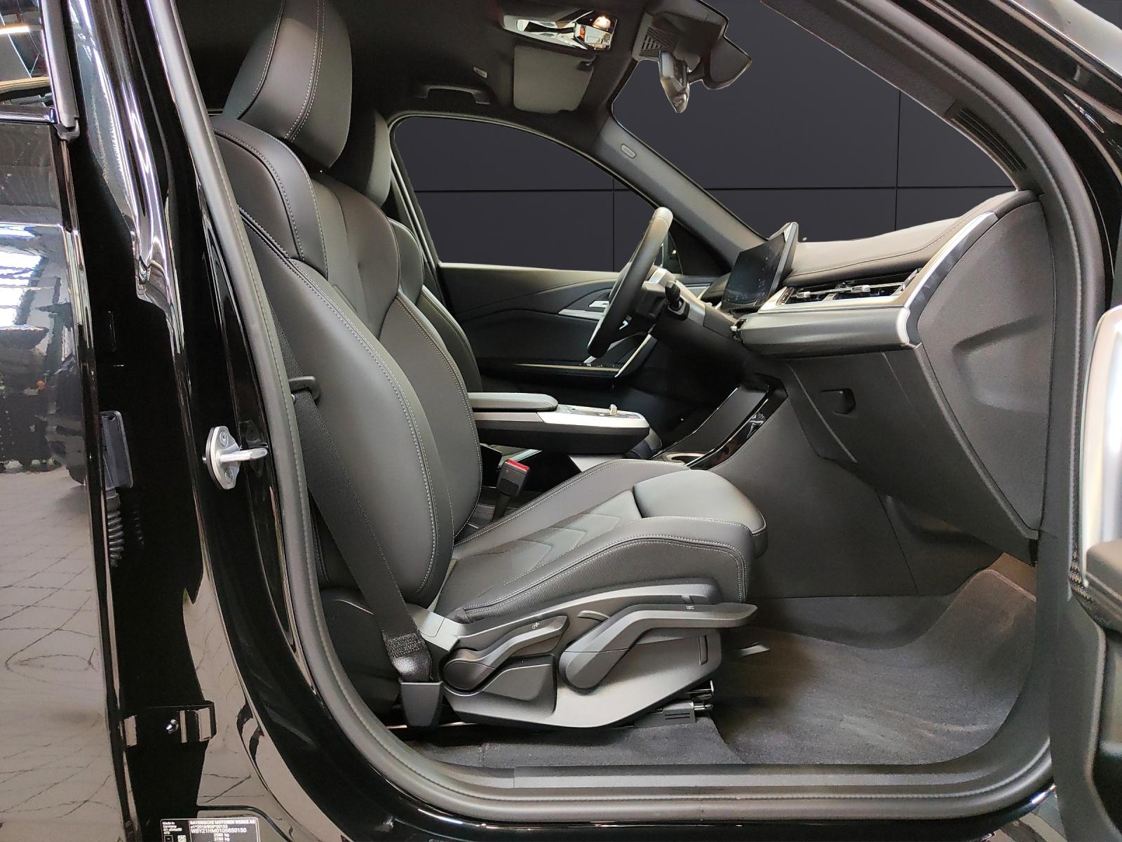 BMW iX 30 xDrive-image-18