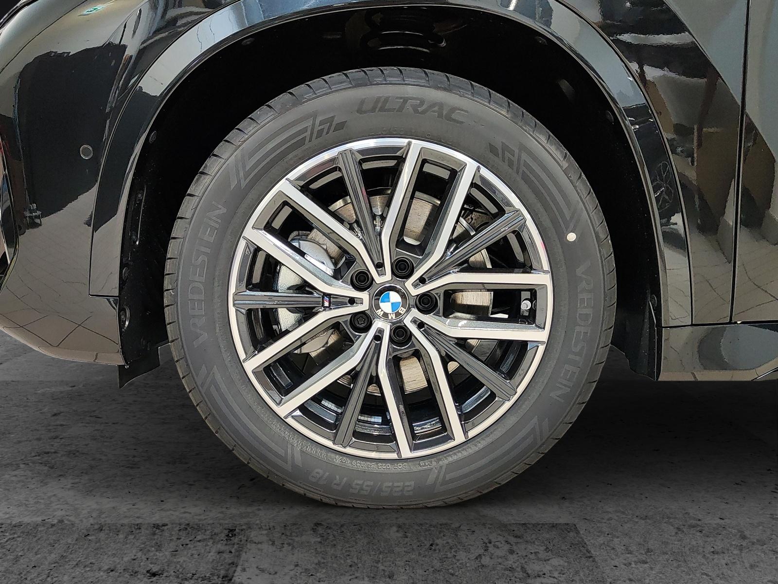 BMW iX 30 xDrive-image-8
