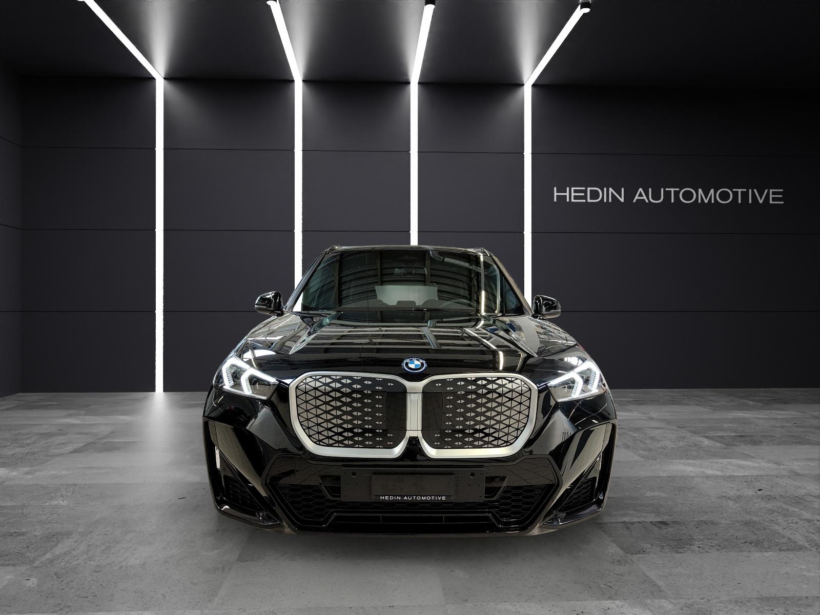 BMW iX 30 xDrive-image-2