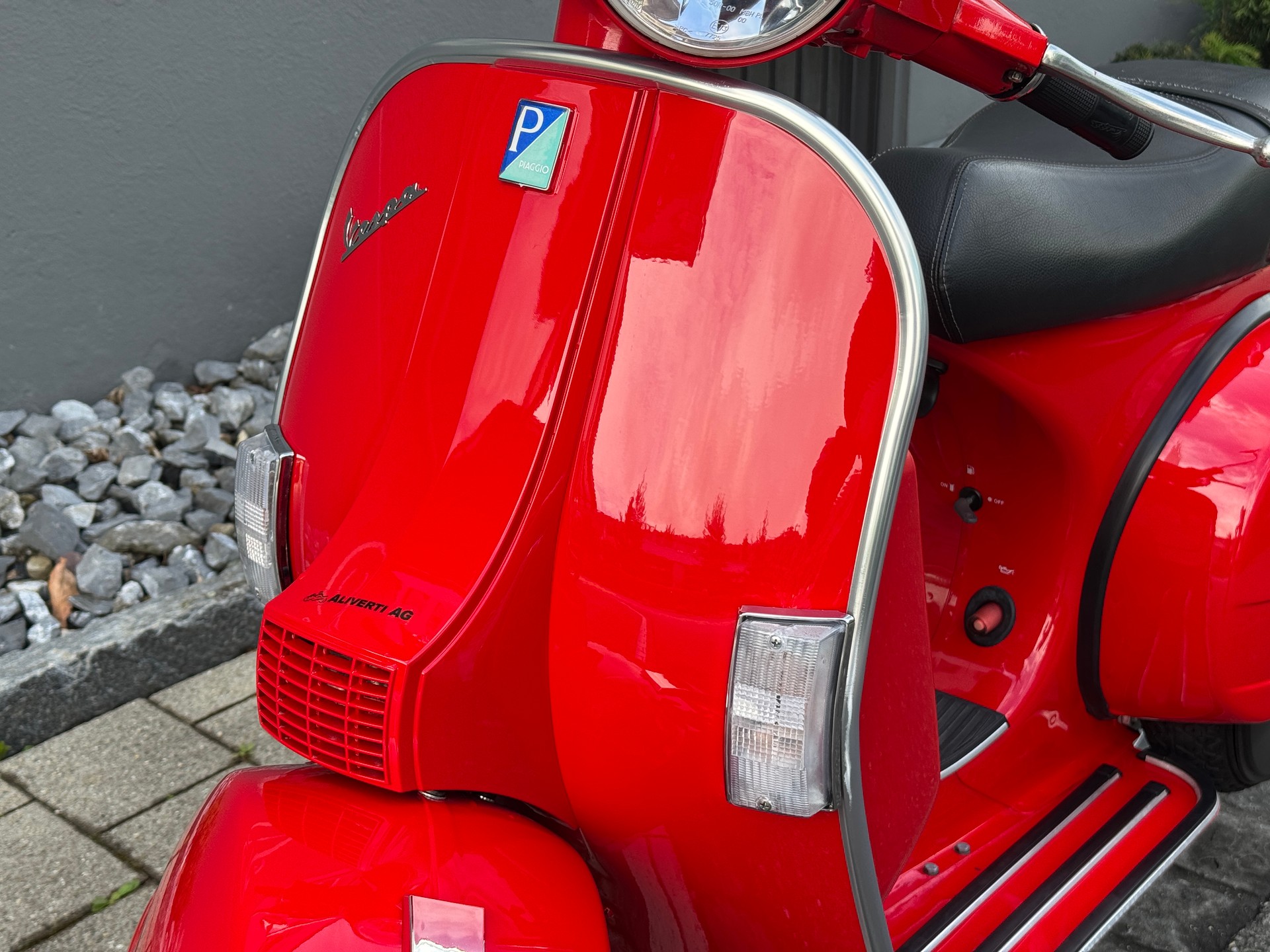 PIAGGIO Vespa PX 125-showroom-element-1