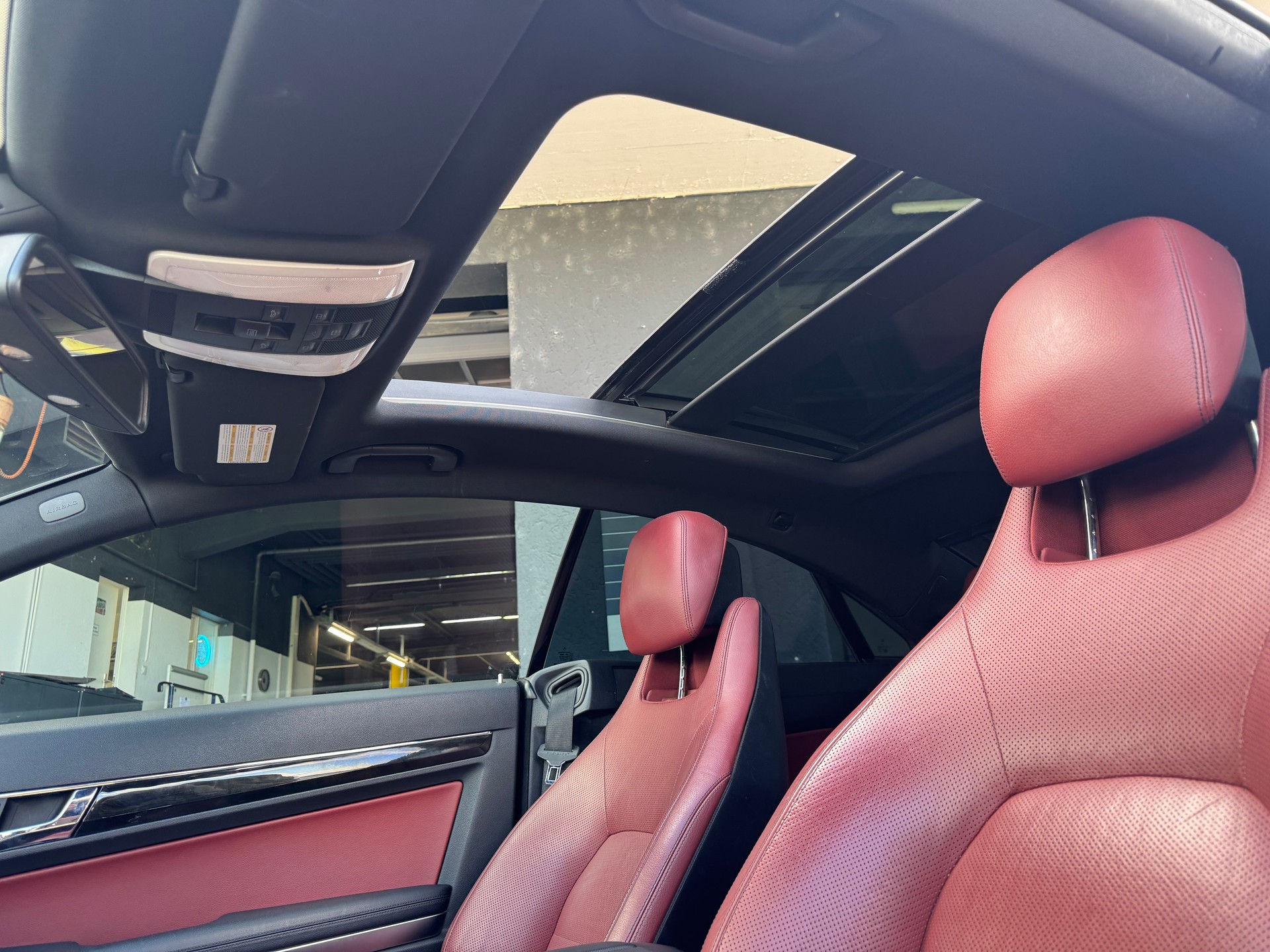 MERCEDES-BENZ E 350 CGI BlueEfficiency 7G-Tronic-image-7