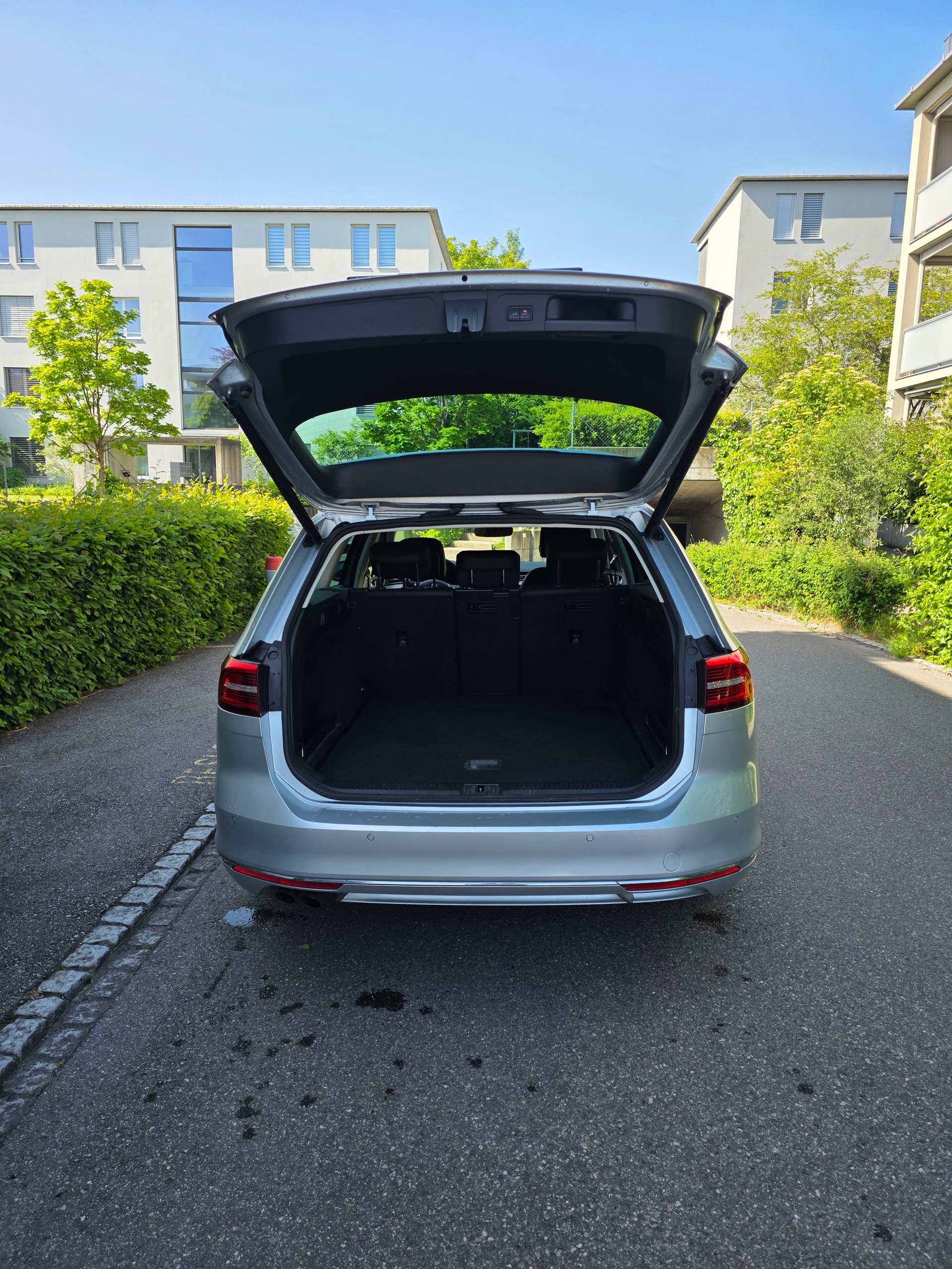 VW Passat Variant 2.0 TDI BMT Highline DSG 4Motion-image-9
