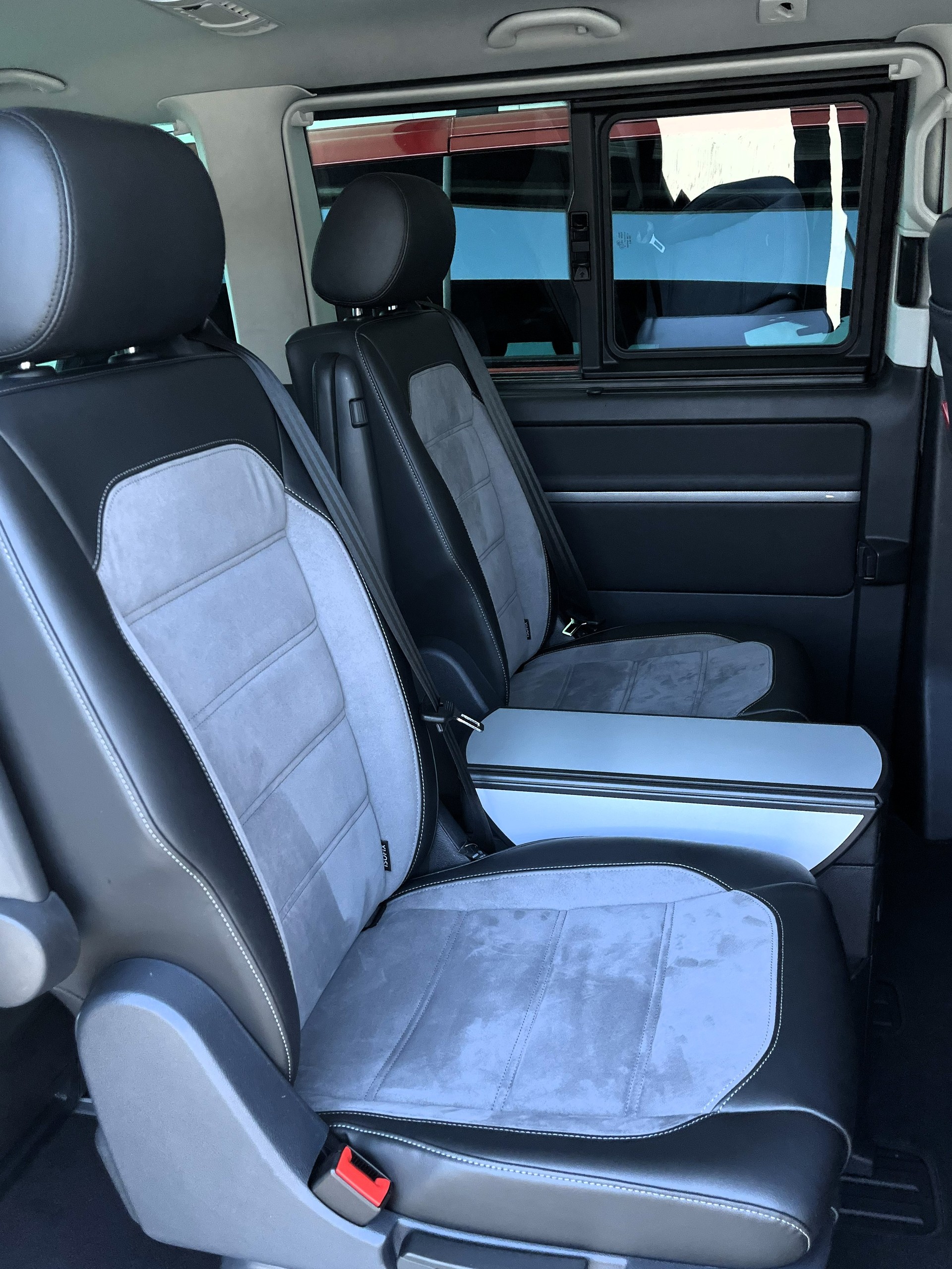 VW T6.1 Multivan 2.0 Bi-TDI Highline Liberty 4Mot. DSG-image-16