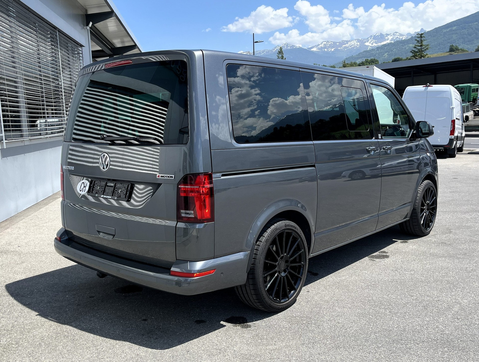 VW T6.1 Multivan 2.0 Bi-TDI Highline Liberty 4Mot. DSG-image-2