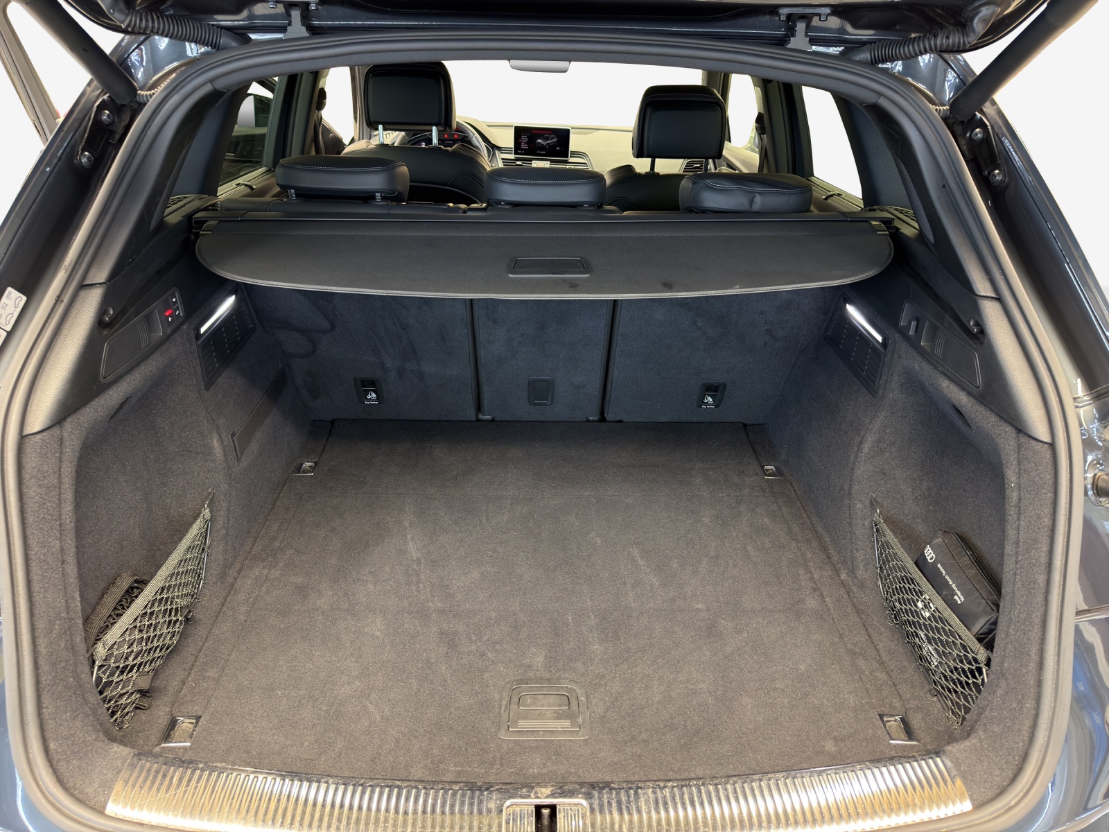 AUDI Q5 45 TFSI quattro S-tronic-image-12