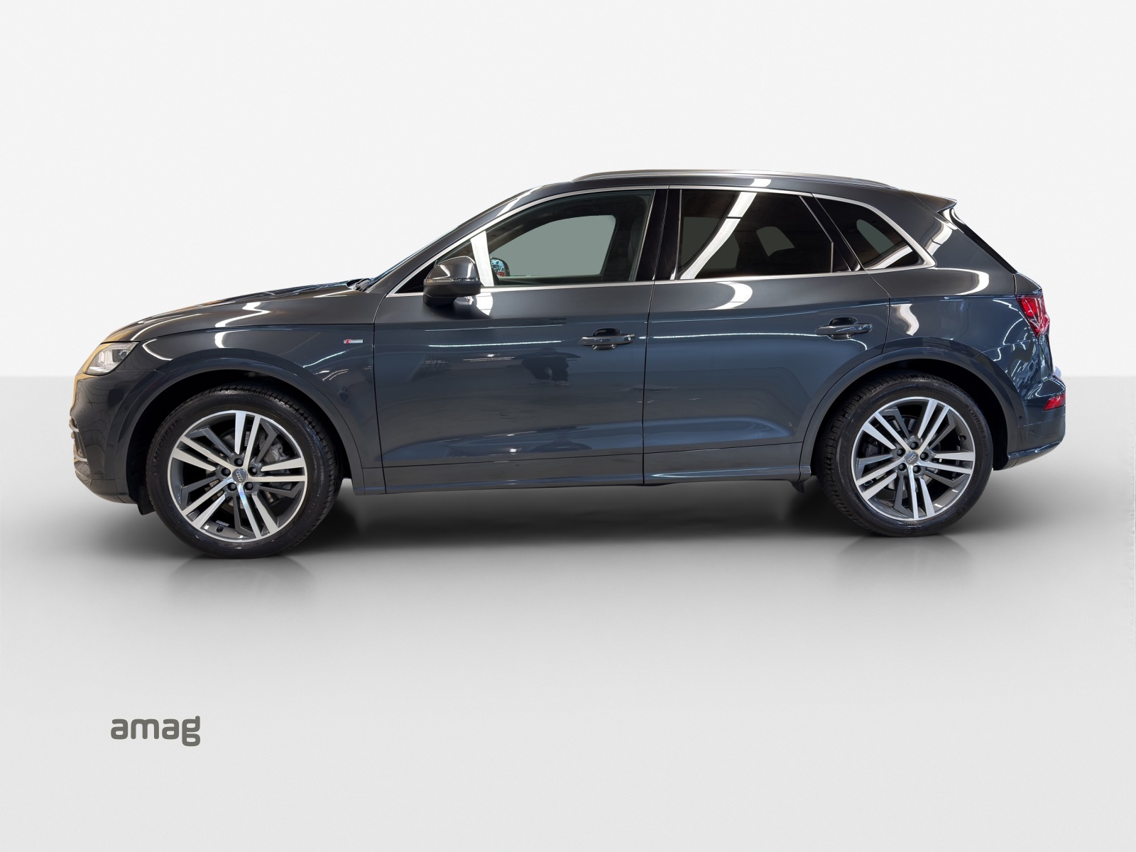 AUDI Q5 45 TFSI quattro S-tronic-showroom-element-1
