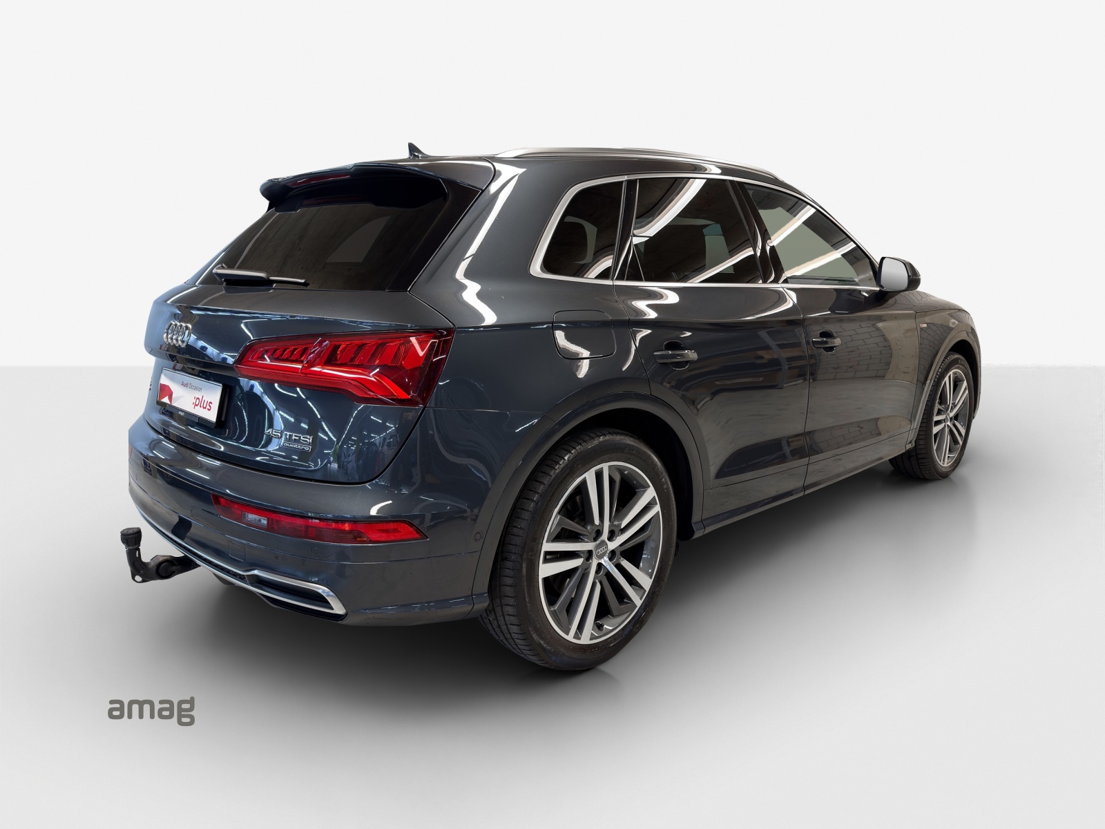 AUDI Q5 45 TFSI quattro S-tronic-image-4