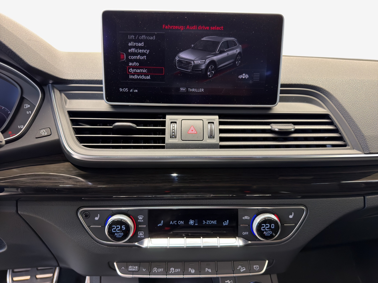 AUDI Q5 45 TFSI quattro S-tronic-image-10