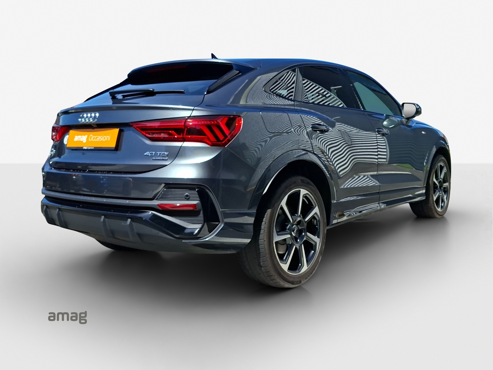 AUDI Q3 Sportback 40 TDI S line quattro S-tronic-image-4