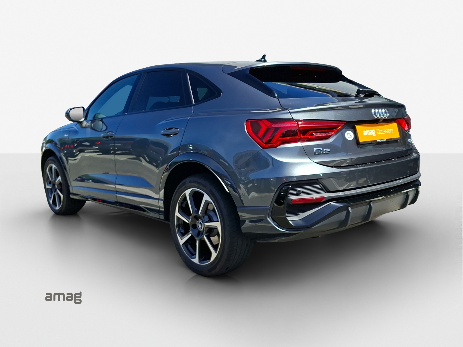 AUDI Q3 Sportback 40 TDI S line quattro S-tronic-image-2