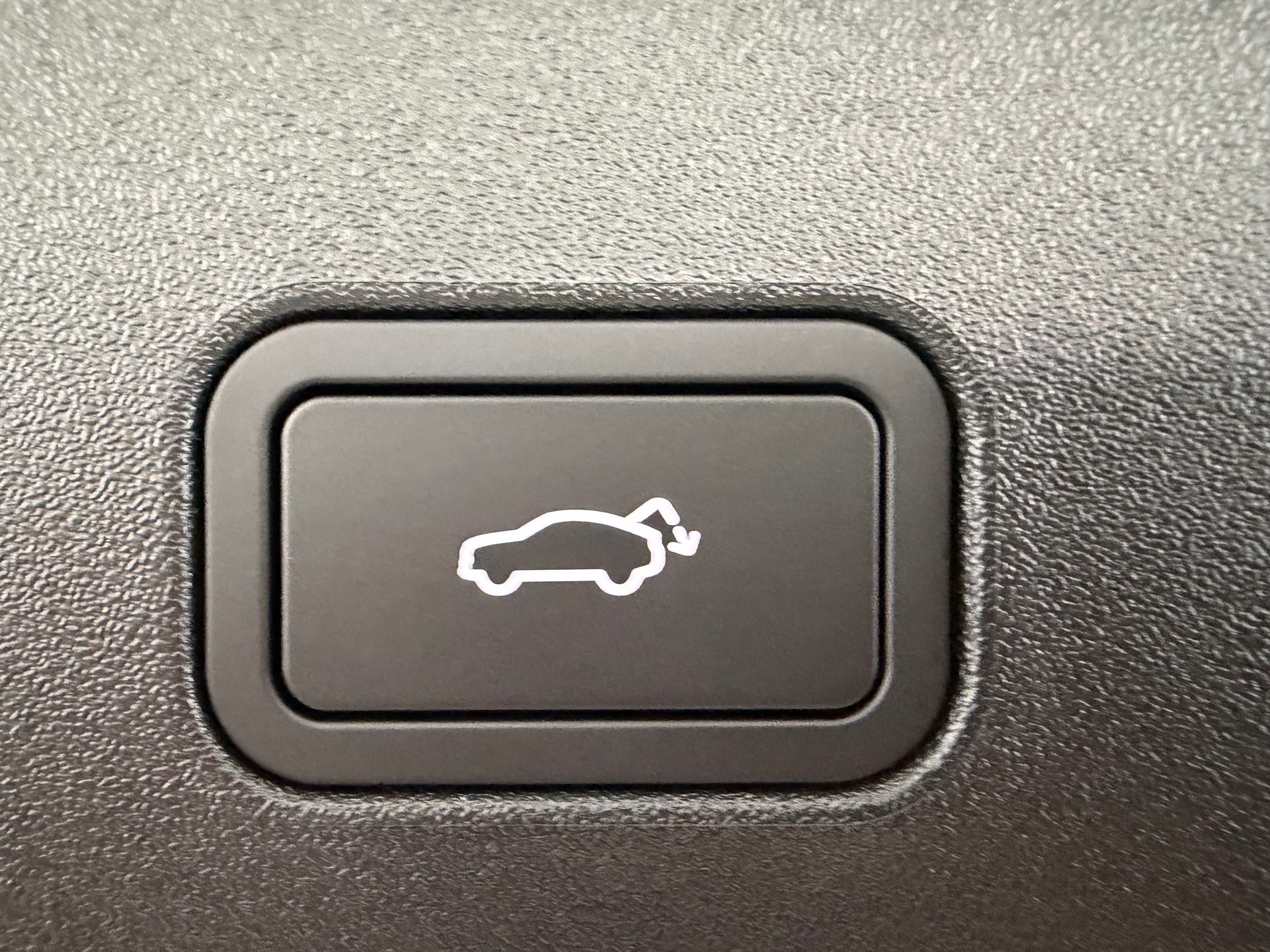 VOLVO EX 30 CC E60 Twin Performance A-image-15