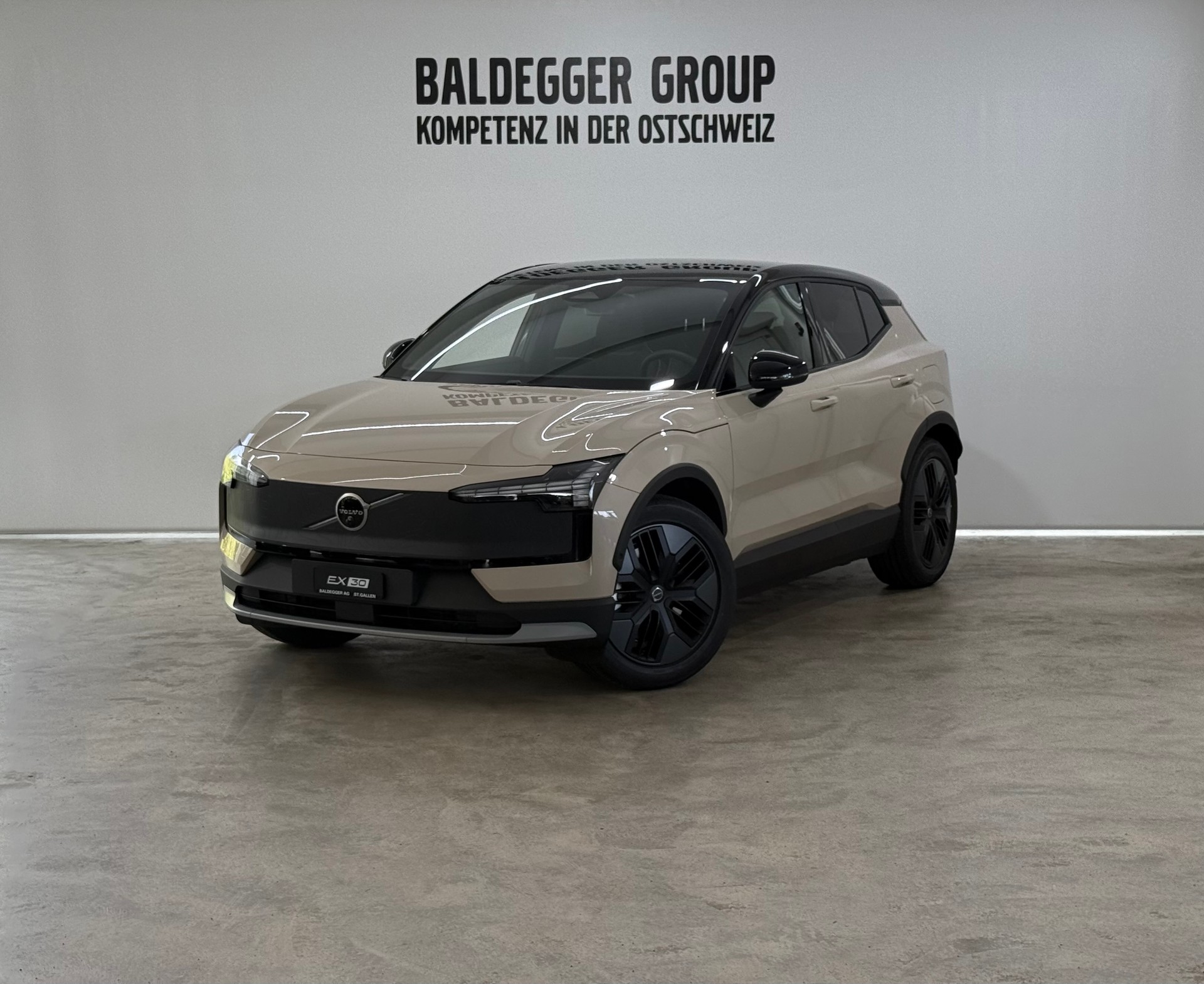 VOLVO EX 30 CC E60 Twin Performance A-image-0