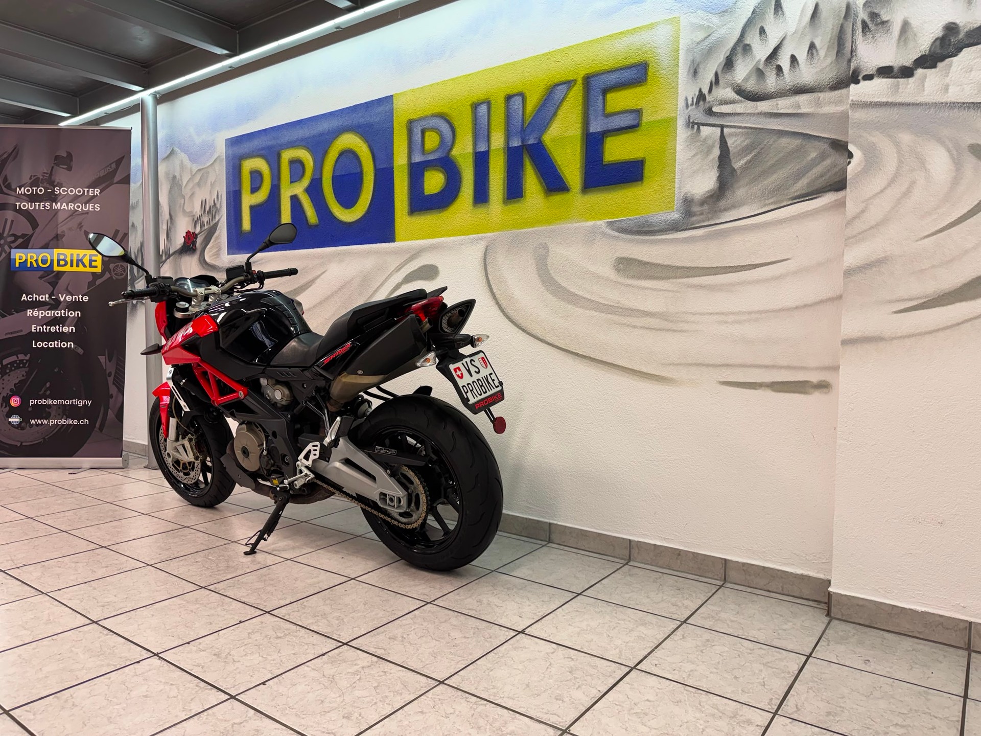APRILIA SL 750 Shiver ABS-showroom-element-3