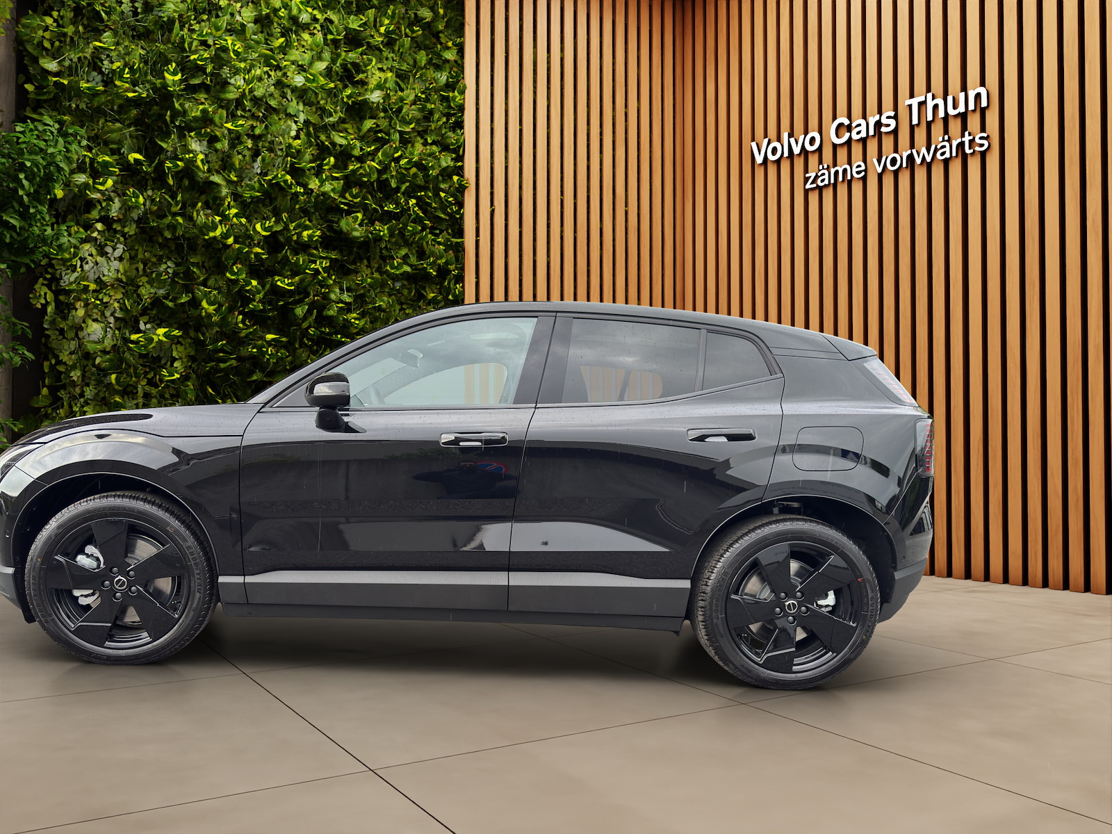 VOLVO EX 30 E60 Twin Ultra Performance Sw. Black Ed. AWD-image-4