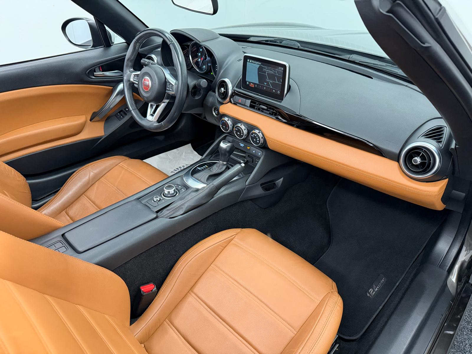 FIAT 124 Spider 1.4 TB Lusso Automatic-image-13