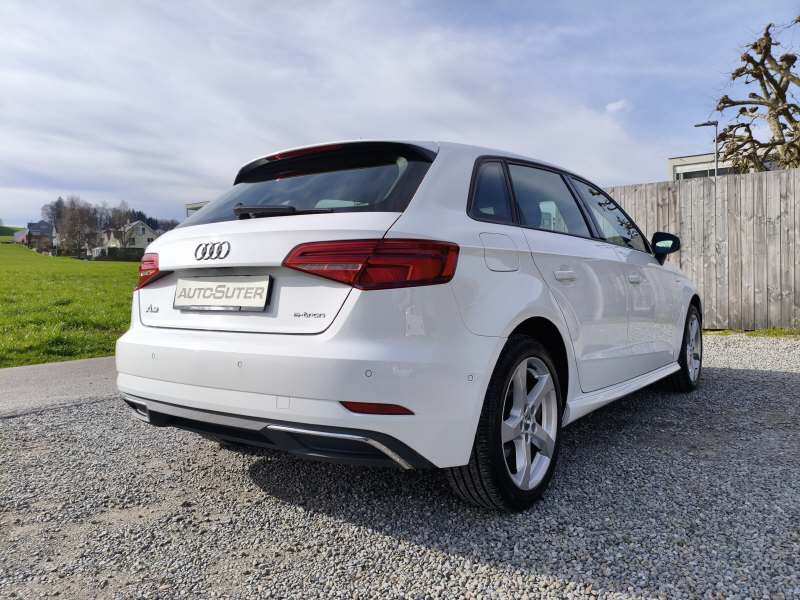 AUDI A3 Sportback 1.4 T FSI e-tron S-Tronic-image-2