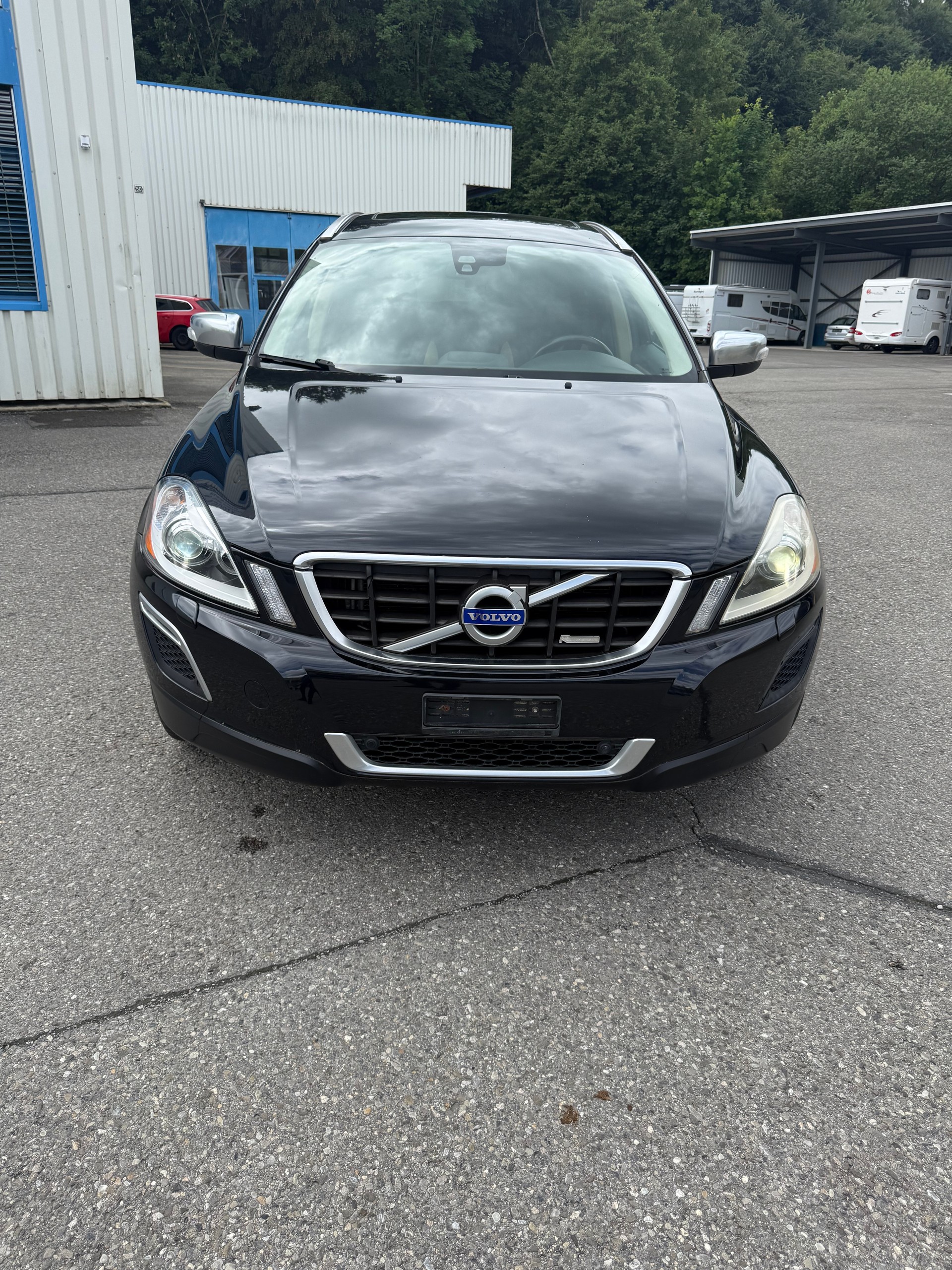 VOLVO XC60 D5 AWD-image-1