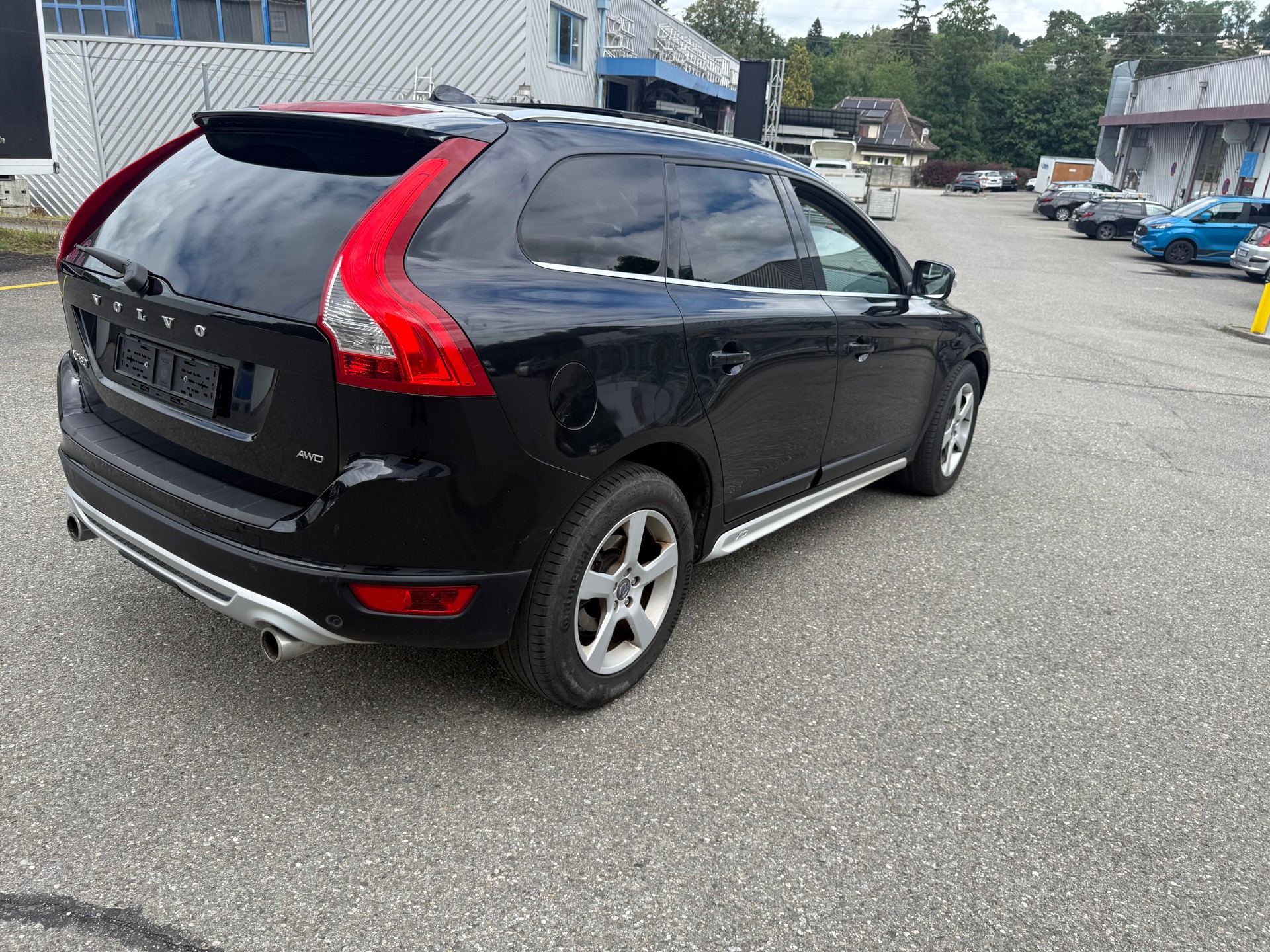 VOLVO XC60 D5 AWD-image-5