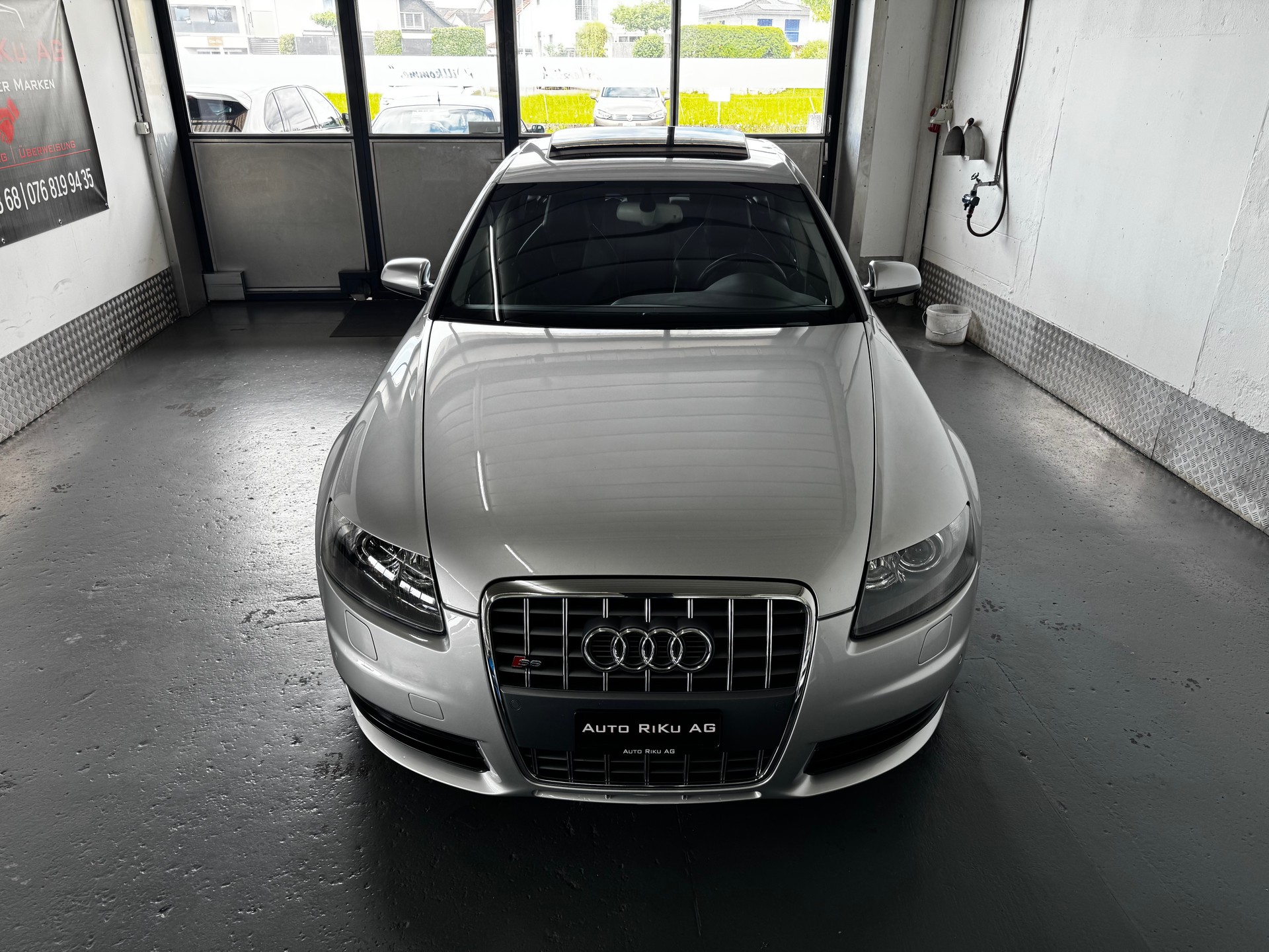 AUDI S6 Limousine 5.2 V10 quattro tiptronic-image-3