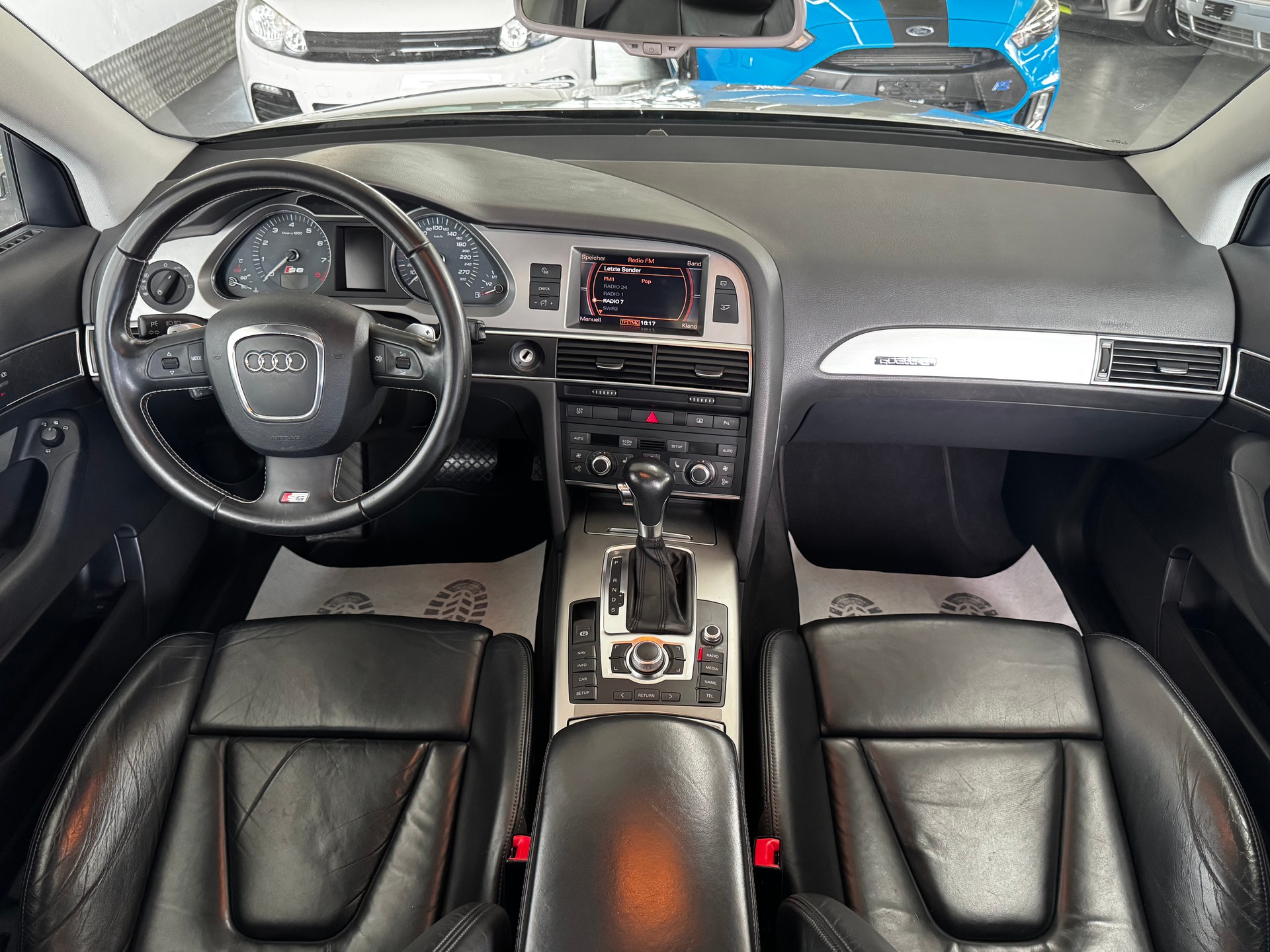 AUDI S6 Limousine 5.2 V10 quattro tiptronic-image-15