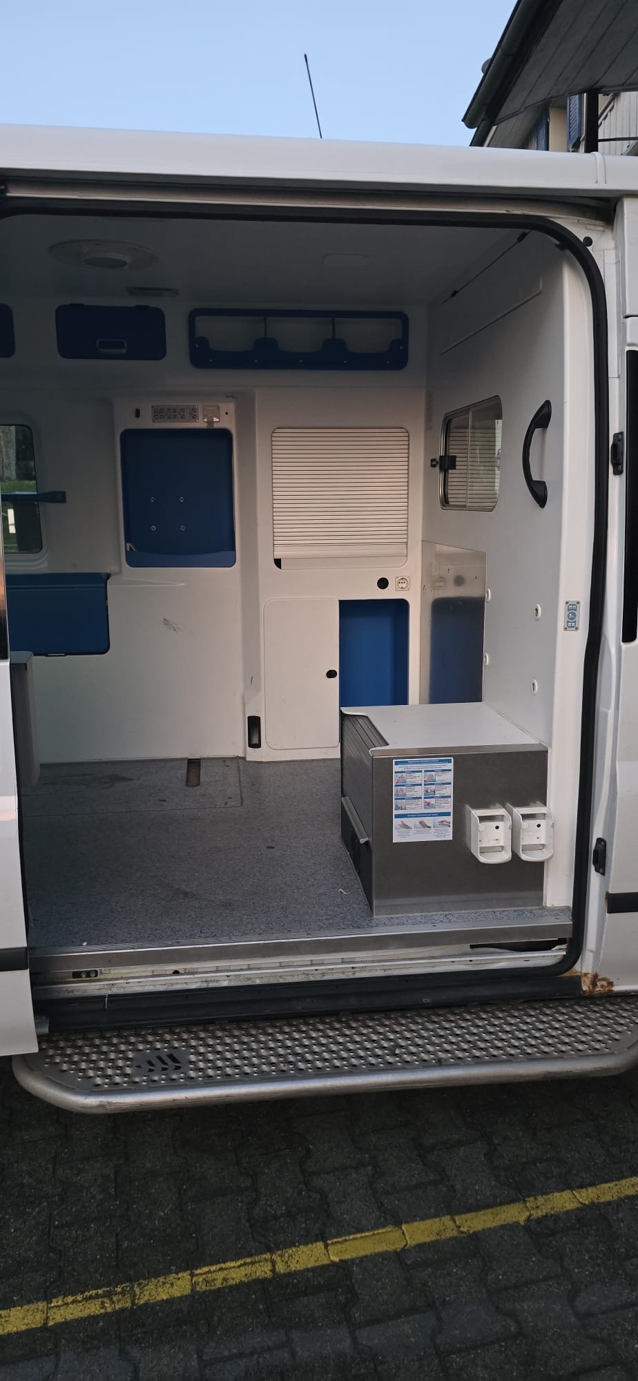 FORD Transit Van 350L Level 3-image-4