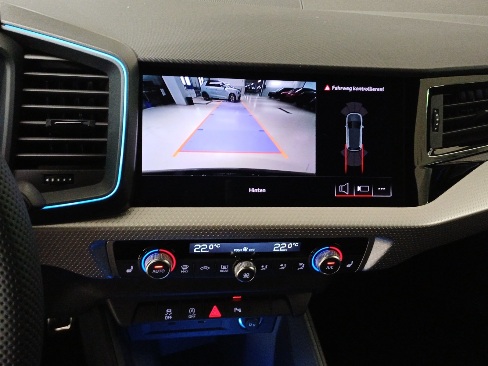 AUDI A1 Sportback 30 TFSI S Line Attraction S-tronic-image-14