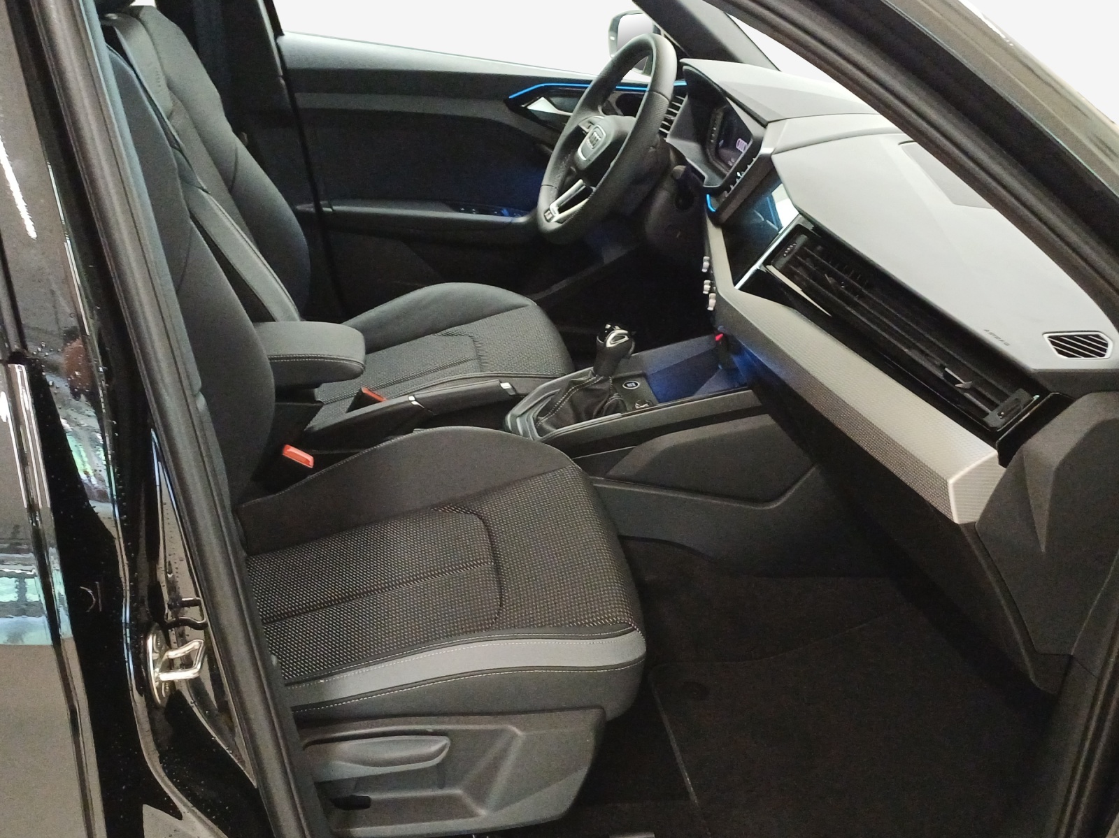 AUDI A1 Sportback 30 TFSI S Line Attraction S-tronic-image-15