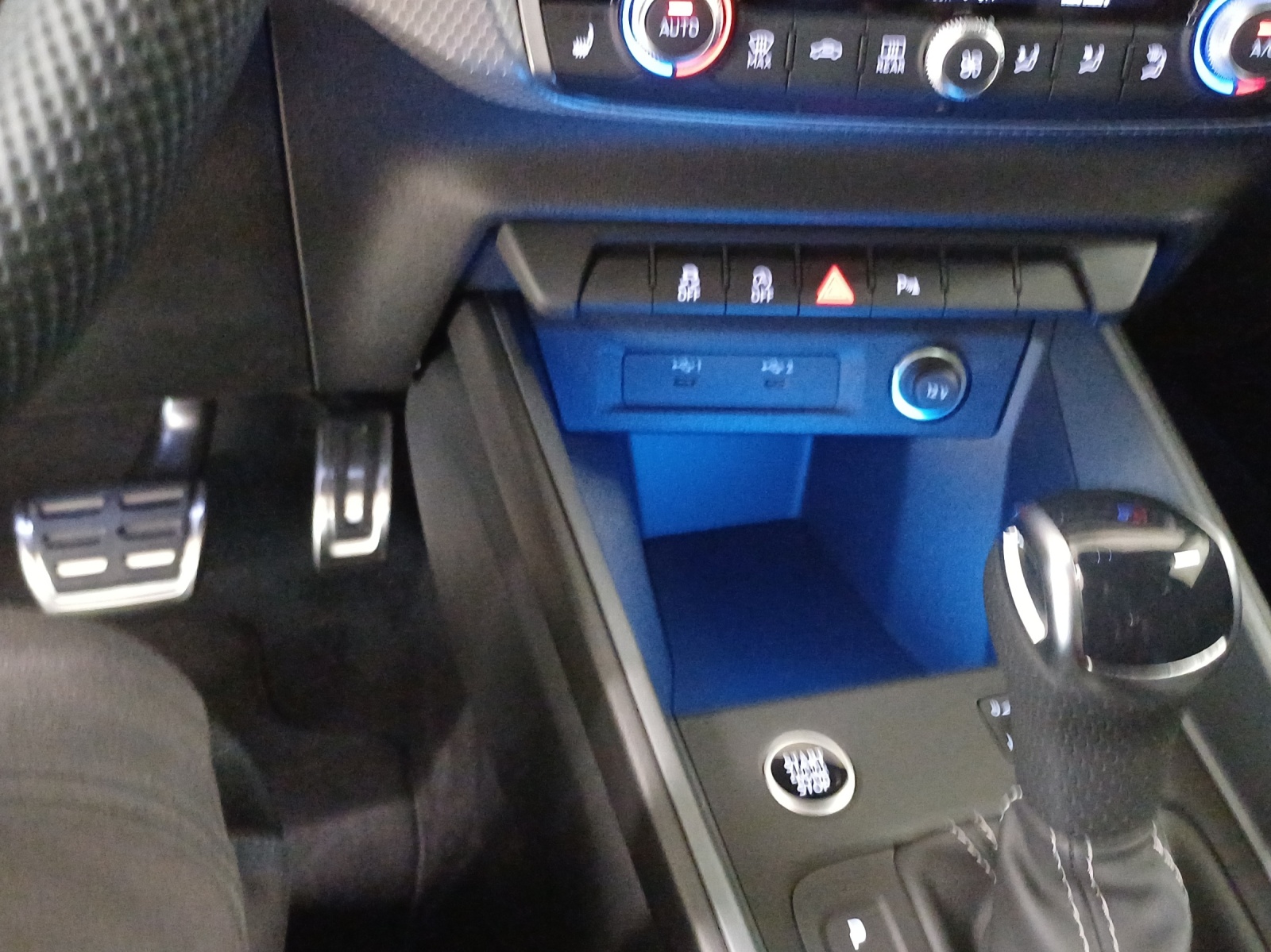 AUDI A1 Sportback 30 TFSI S Line Attraction S-tronic-image-10