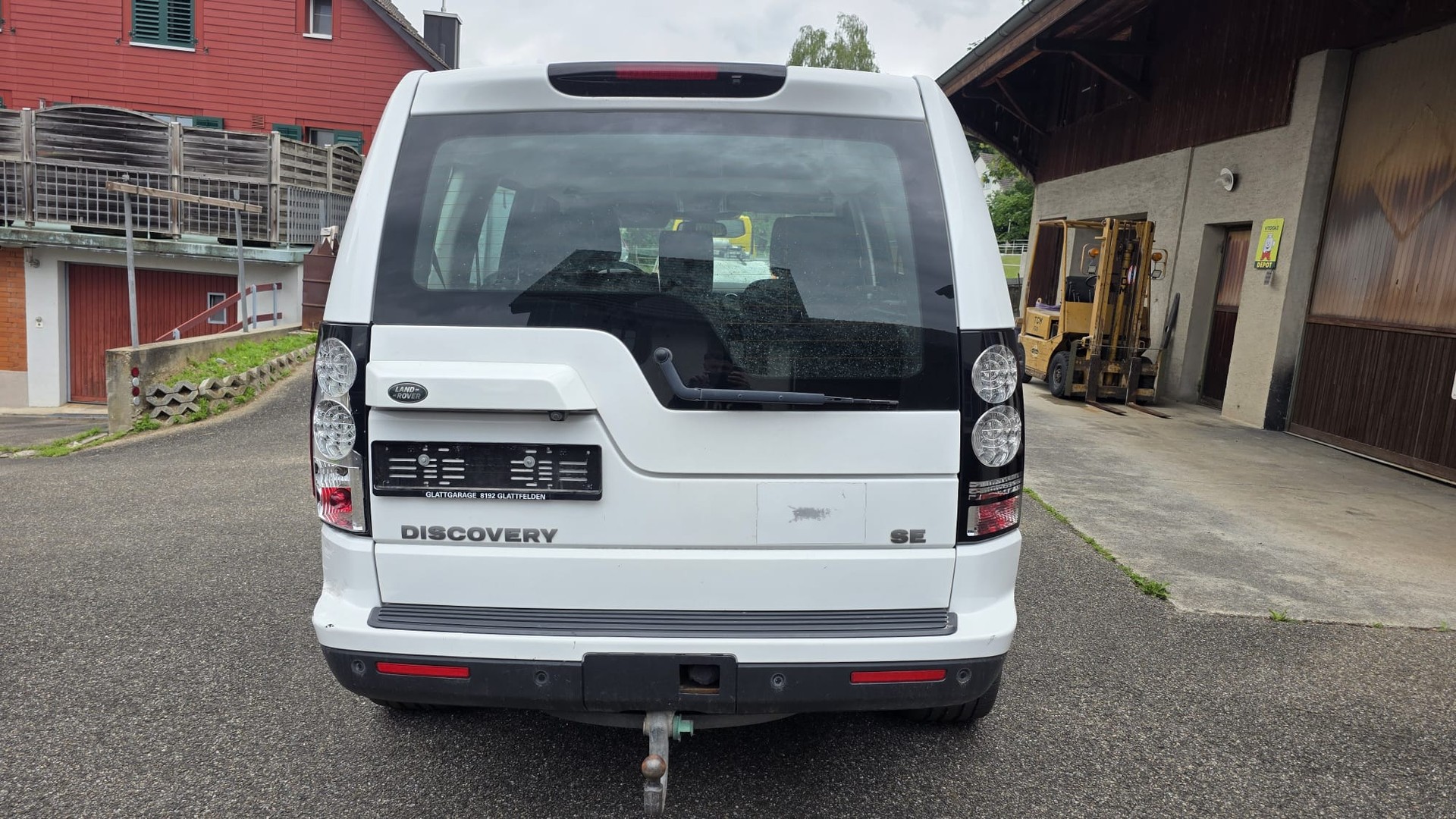 LAND ROVER Discovery 3.0 SDV6 SE Automatic 7 Plätze-image-3