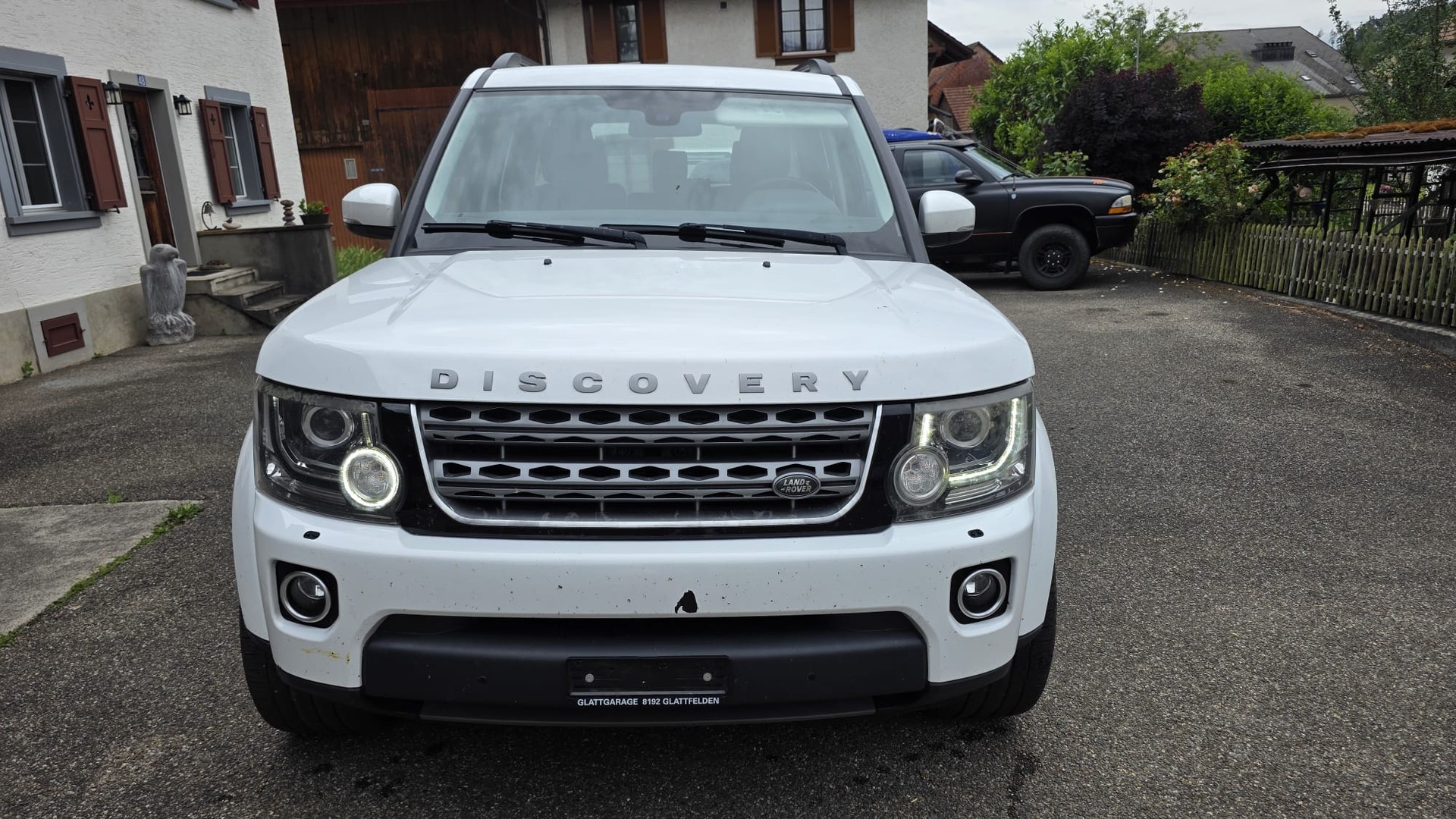 LAND ROVER Discovery 3.0 SDV6 SE Automatic 7 Plätze-image-1