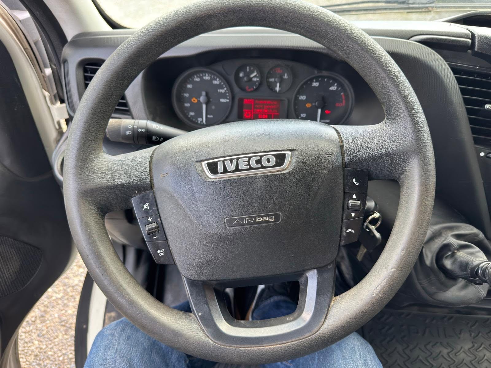 IVECO 35 S 16 DOKA 7 PLÄTZE KLIMAANLAGE-image-10