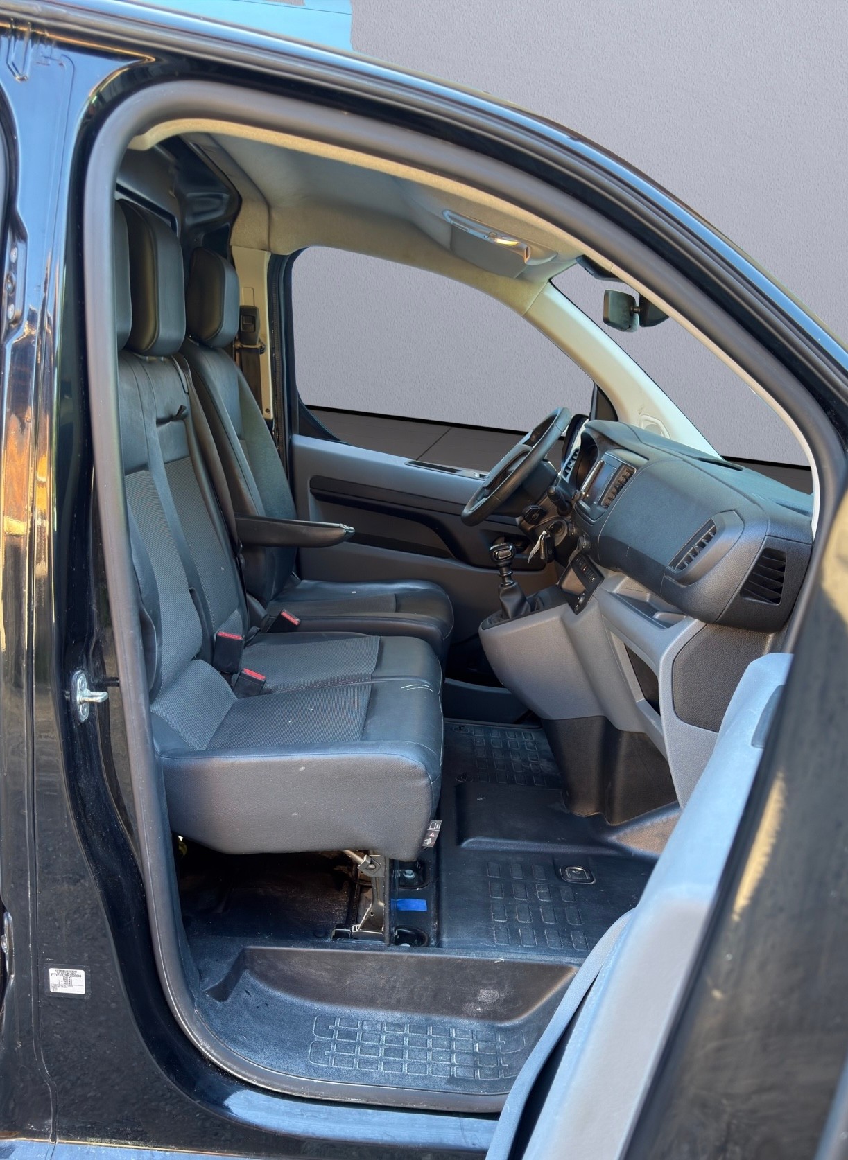 CITROEN Jumpy 2.0 BlueHDi XL Swiss Edition 3 Plätze, 150PS, Navigation, AHK 2.5T-image-11