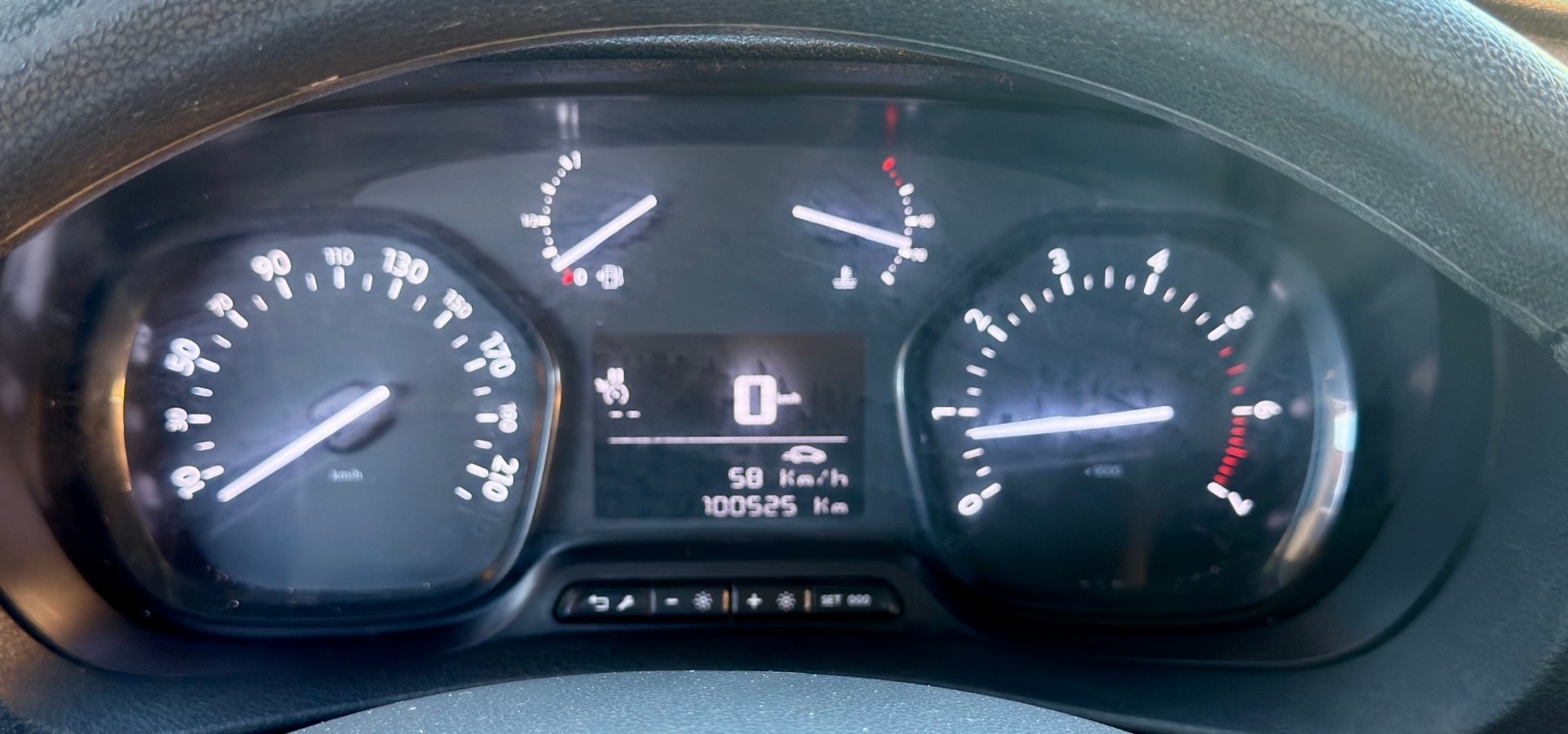 CITROEN Jumpy 2.0 BlueHDi XL Swiss Edition 3 Plätze, 150PS, Navigation, AHK 2.5T-image-16