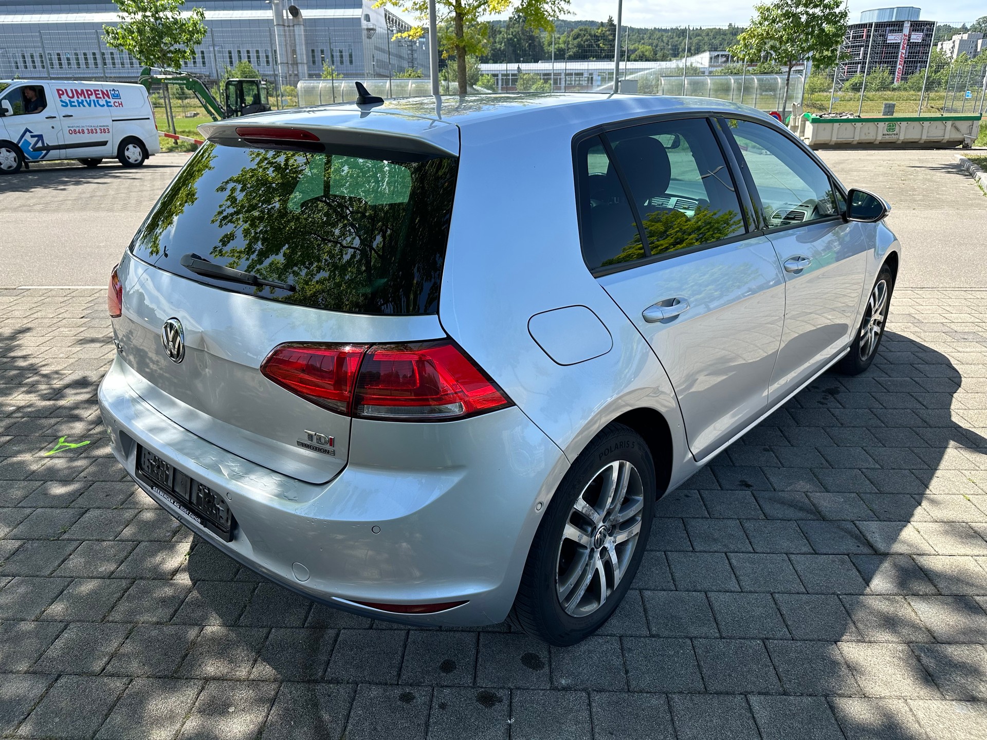 VW Golf 1.6 TDI Comfortline 4Motion-image-4