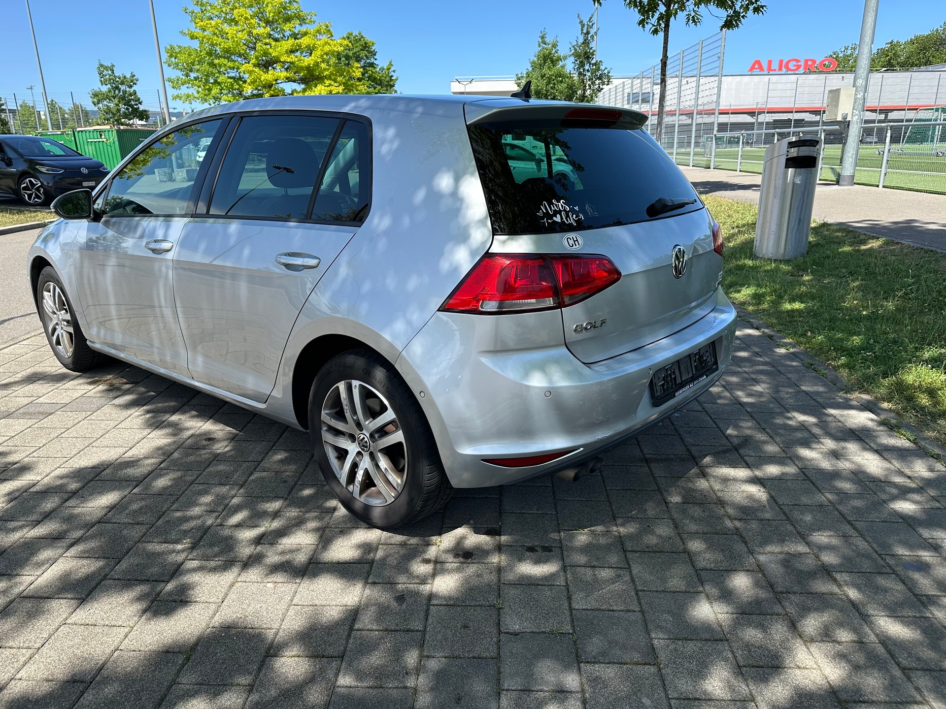 VW Golf 1.6 TDI Comfortline 4Motion-image-6
