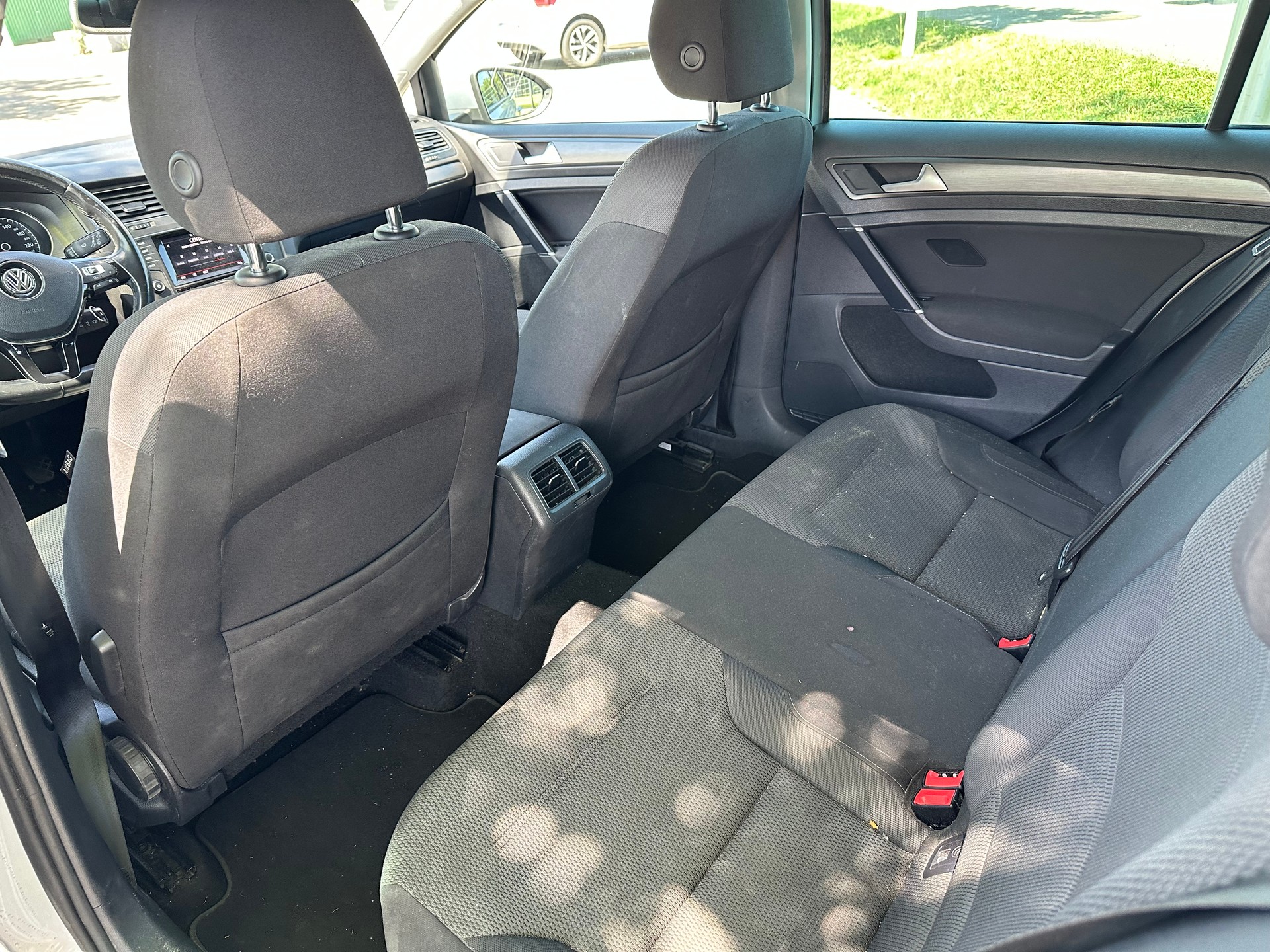 VW Golf 1.6 TDI Comfortline 4Motion-image-8