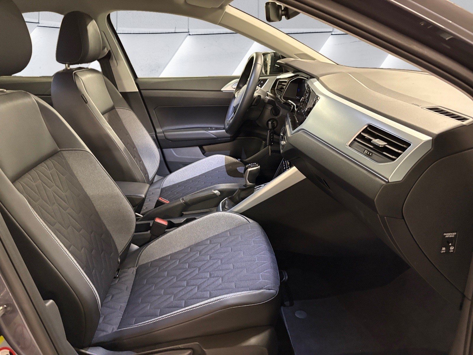 VW Taigo 1.0 TSI Life DSG-image-13