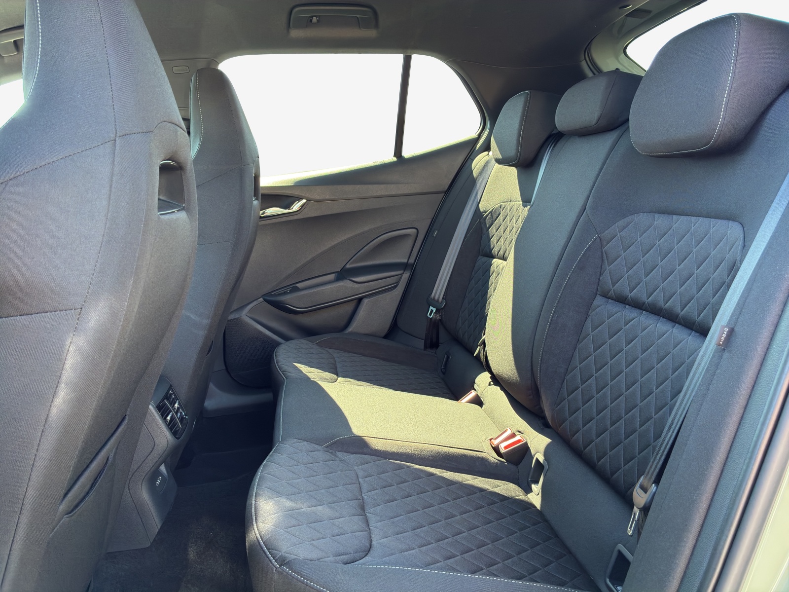 SKODA Fabia 1.0 TSI Dynamic DSG-image-11