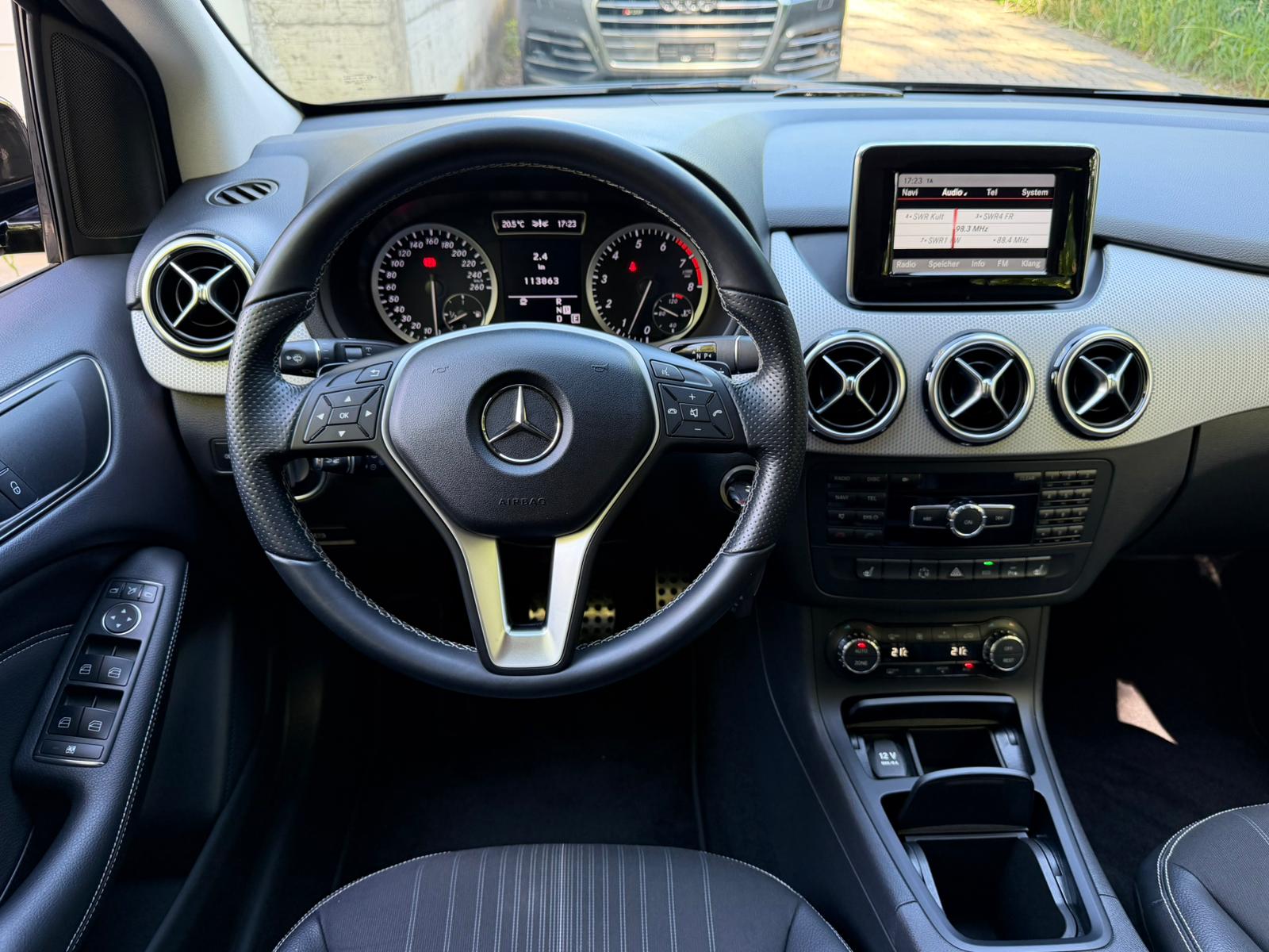 MERCEDES-BENZ B 200 7G-DCT-image-19