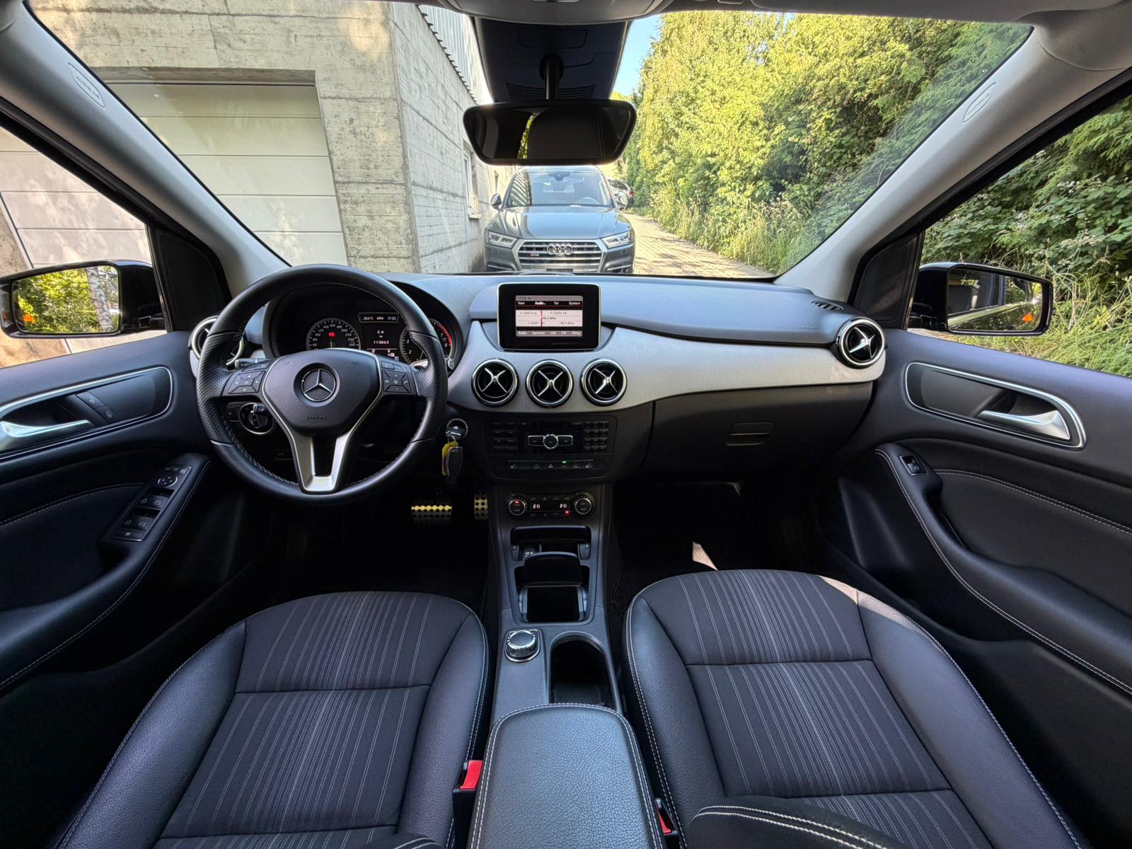 MERCEDES-BENZ B 200 7G-DCT-image-18