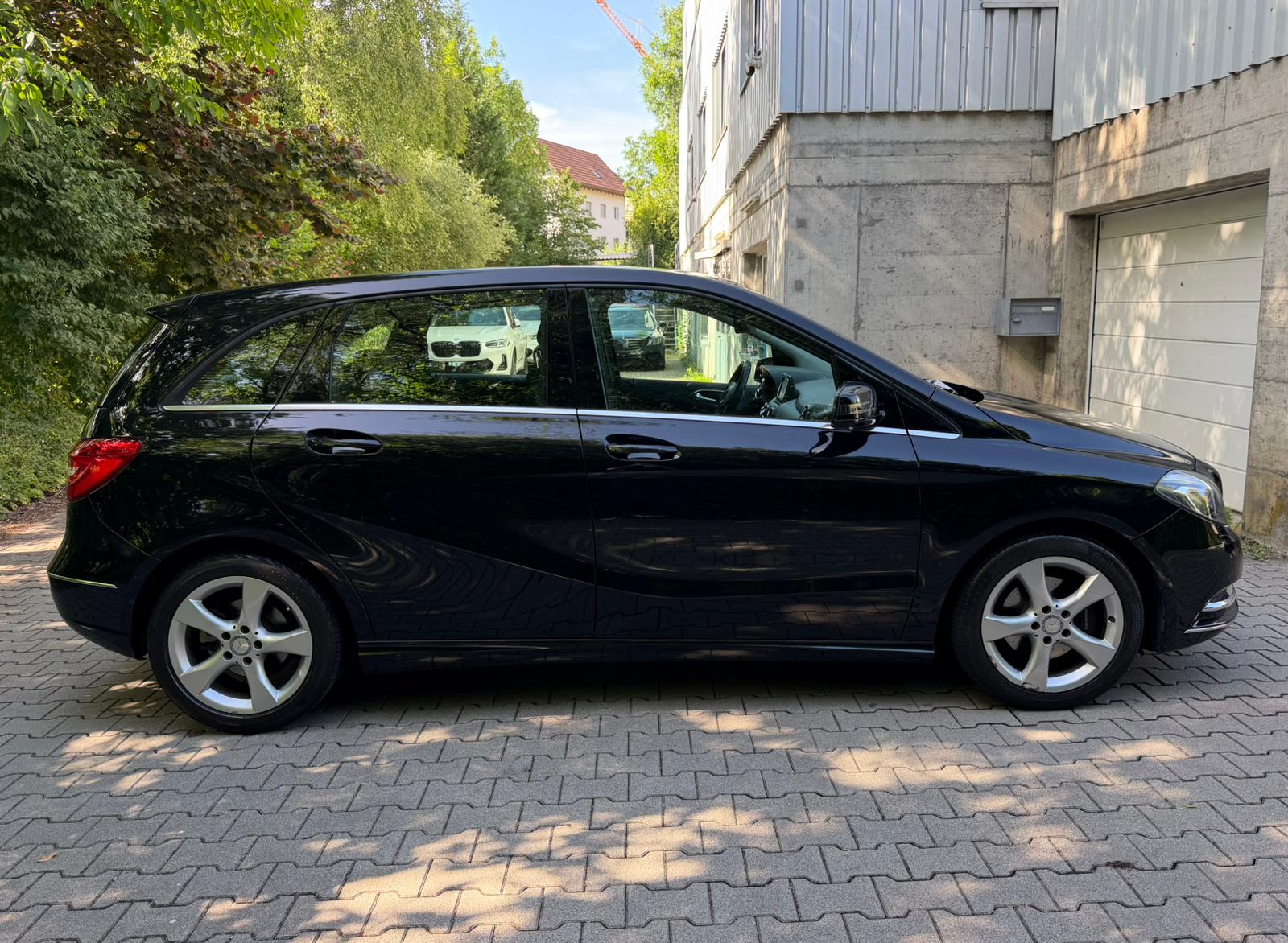 MERCEDES-BENZ B 200 7G-DCT-image-5