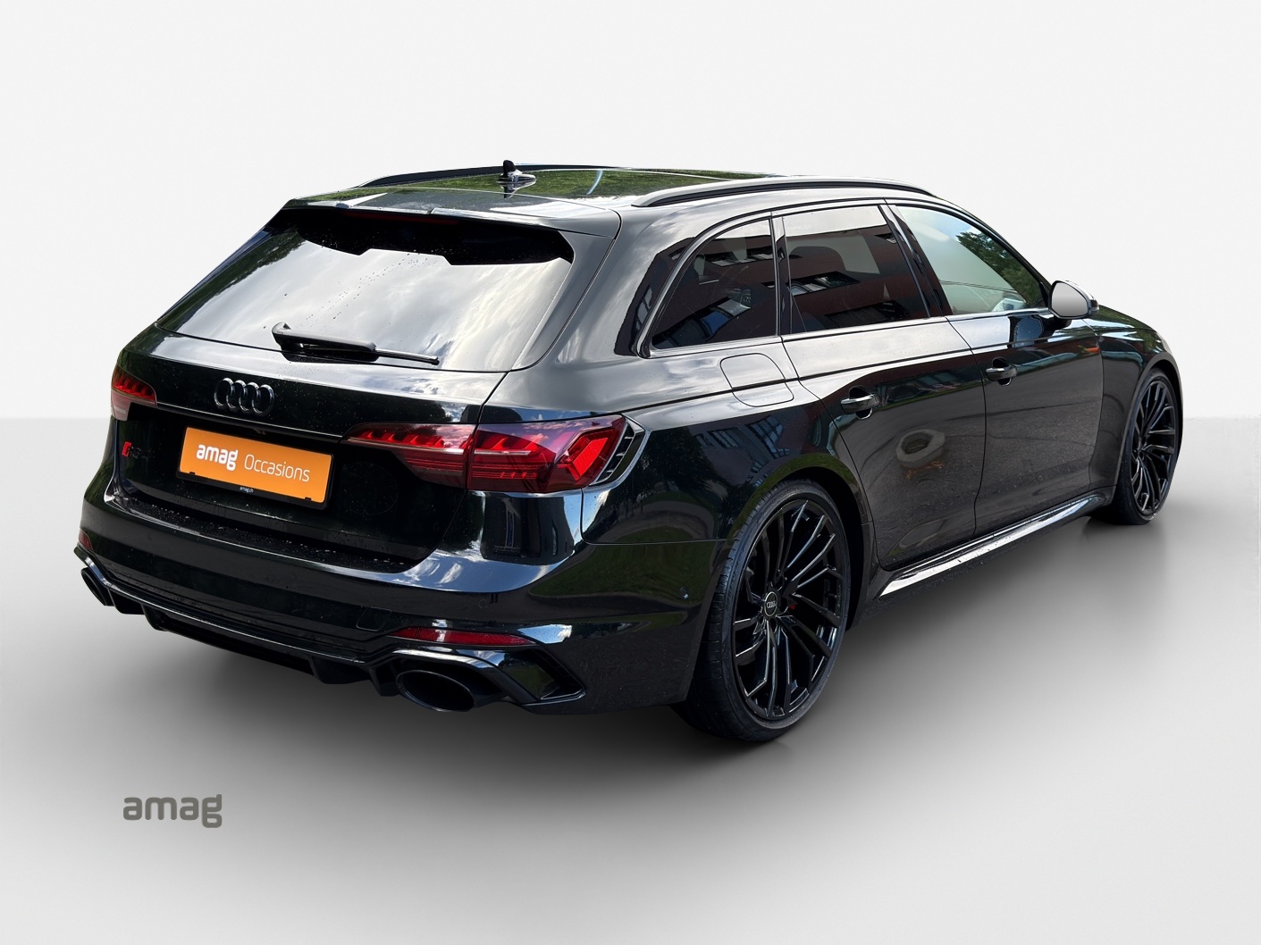 AUDI RS4 Avant quattro tiptronic-image-4